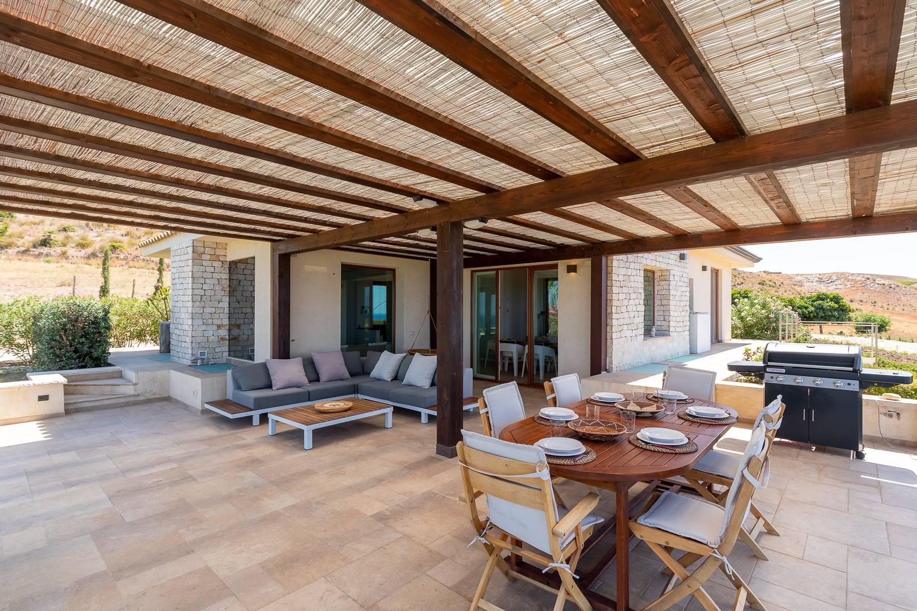 Exclusive villa with stunning views on the Mediterranean sea - 14