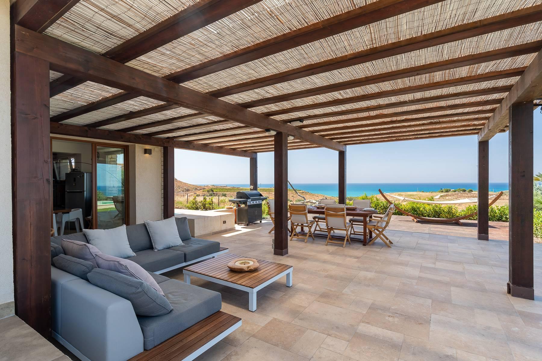 Exklusive Villa mit eindrucksvollem Blick auf das Mittelmeer - 8