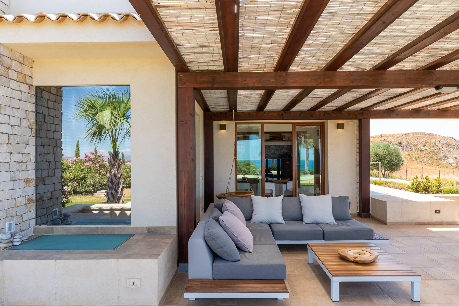 Exklusive Villa mit eindrucksvollem Blick auf das Mittelmeer - 10