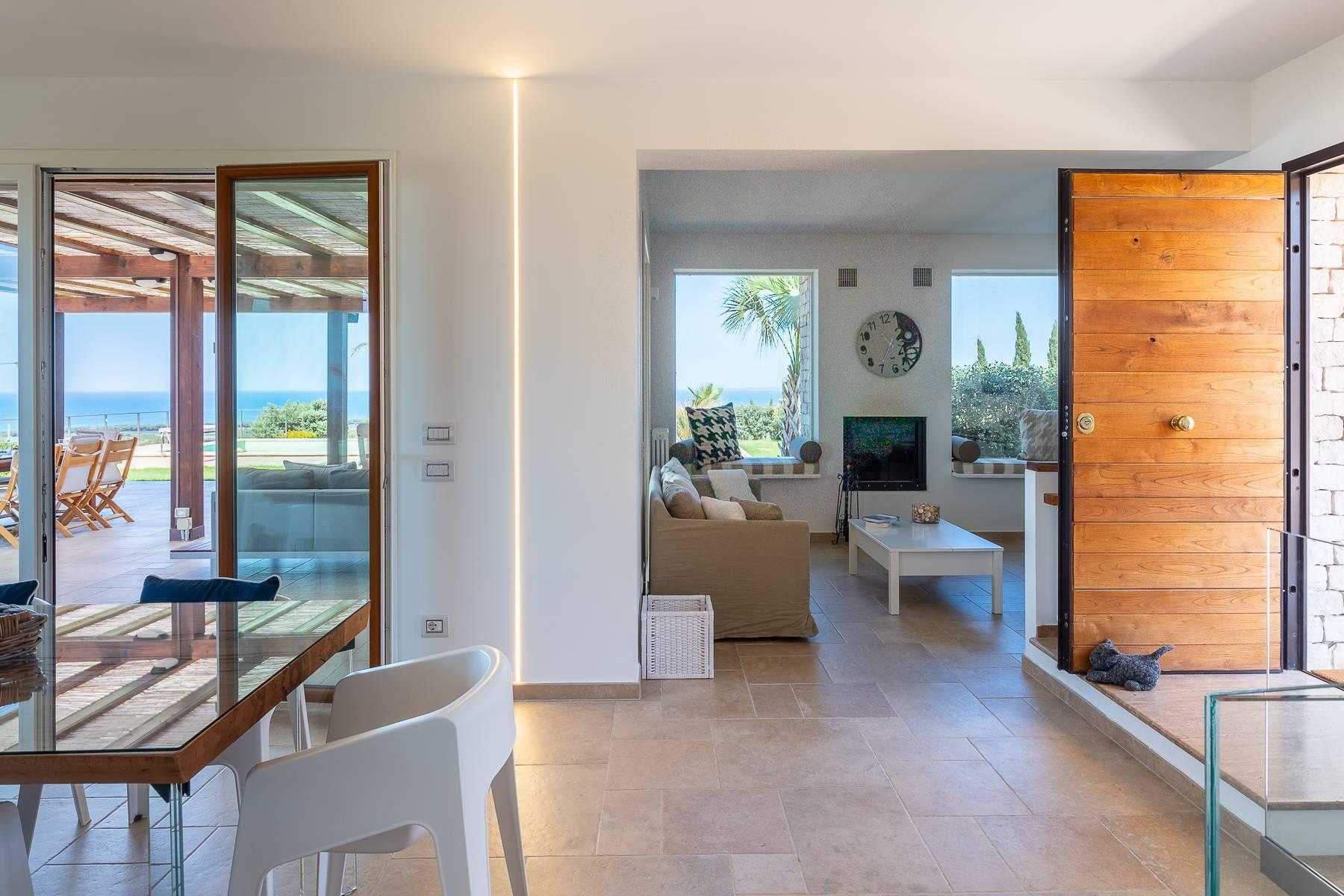 Exklusive Villa mit eindrucksvollem Blick auf das Mittelmeer - 40