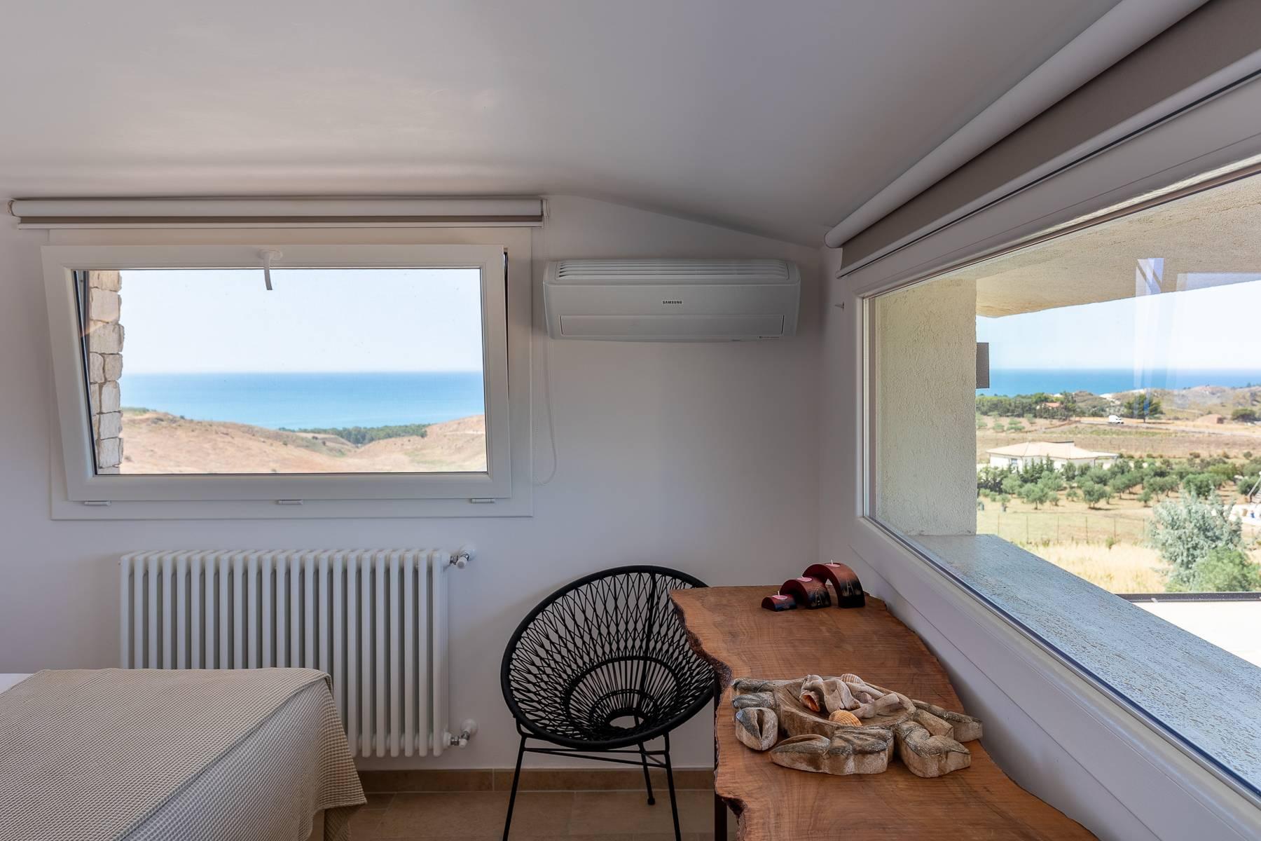 Exclusive villa with stunning views on the Mediterranean sea - 32
