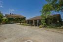 Agriturismo panoramico con produzione olio Bio del chianti, in vendita, Castellina in Chianti | Sotheby’s Realty Italy - 1