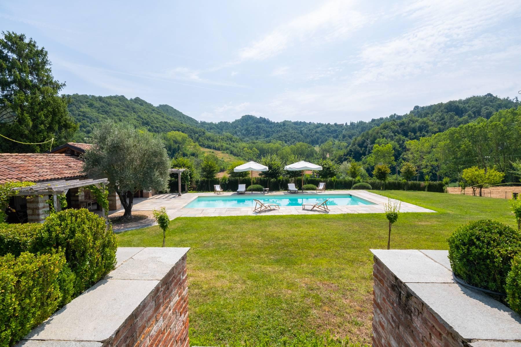 Exquisite farmhouse with swimming pool in the green Monferrato region - 2