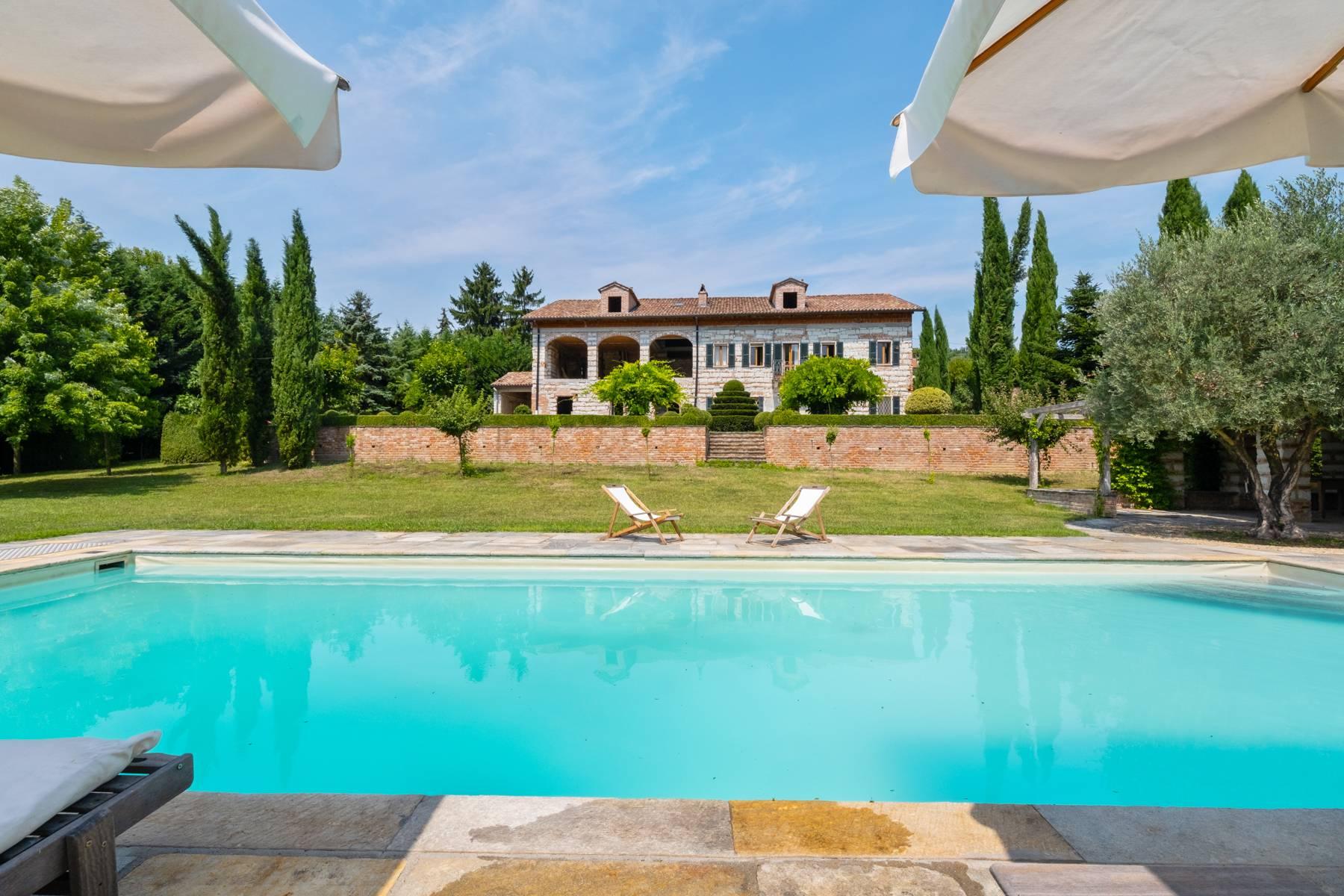 Ferme exquise avec piscine dans la région verdoyante du Monferrato - 1