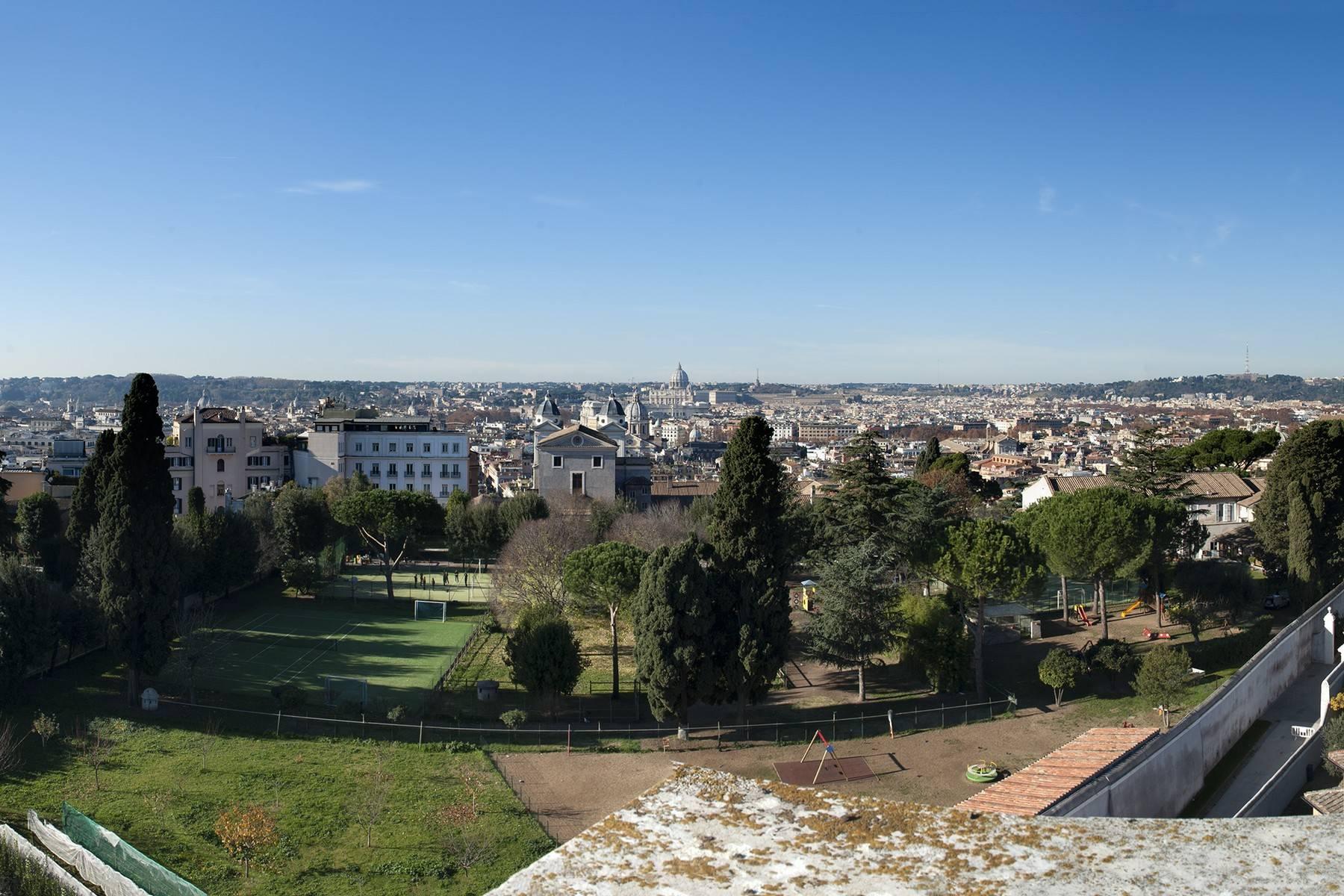 Magnifique penthouse de deux étages avec une vue imprenable sur Rome - 5