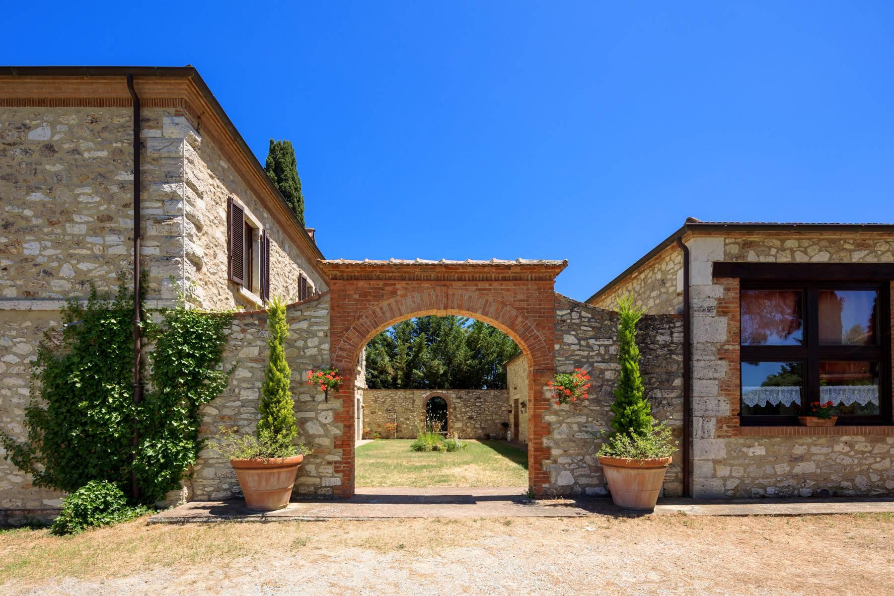 Historical country house in the heart of Crete Senesi with pool - 1