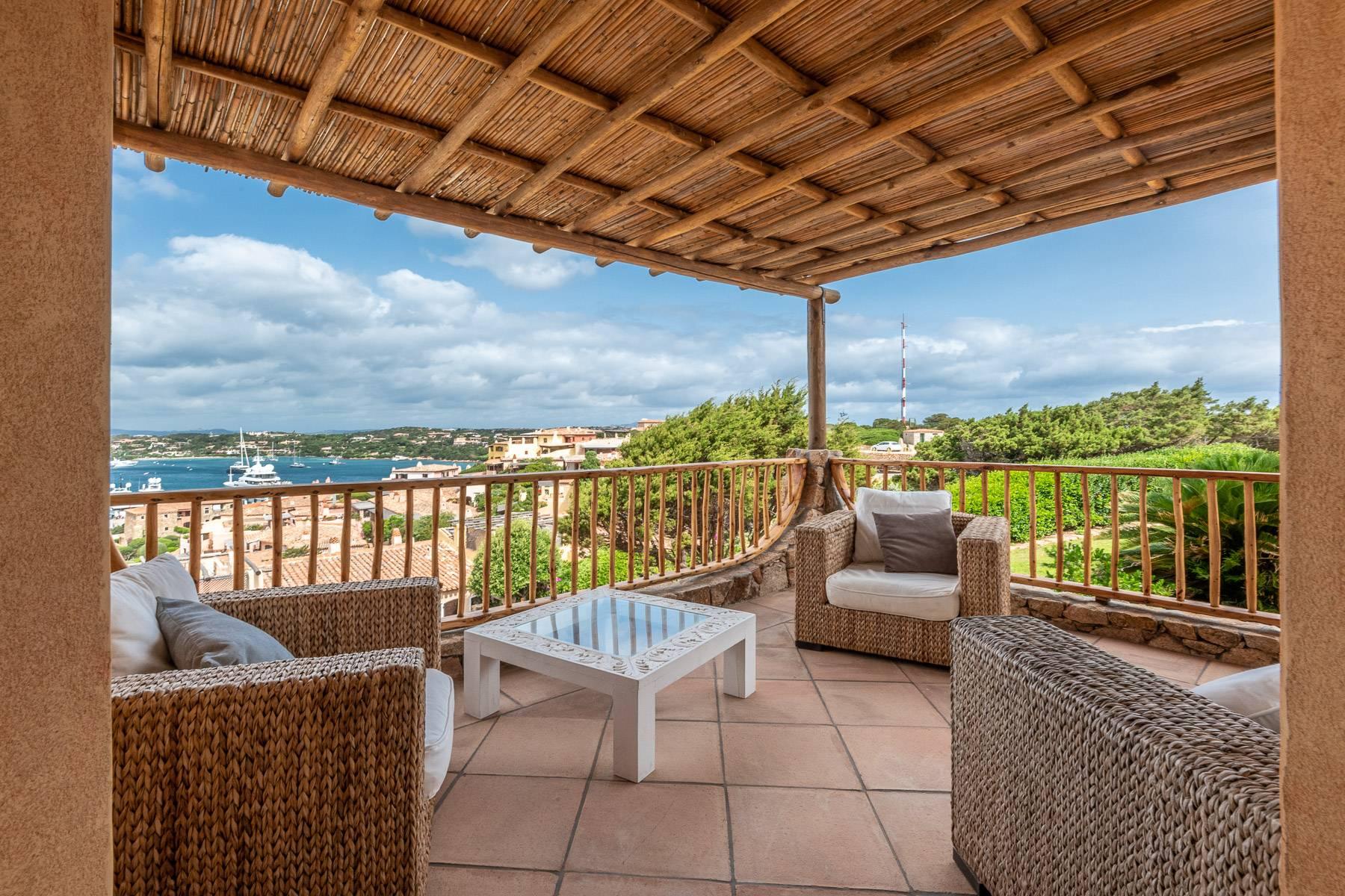 Богатая частная вилла с прекрасным панорамным видом на залив и пристань Порто Черво. - 10