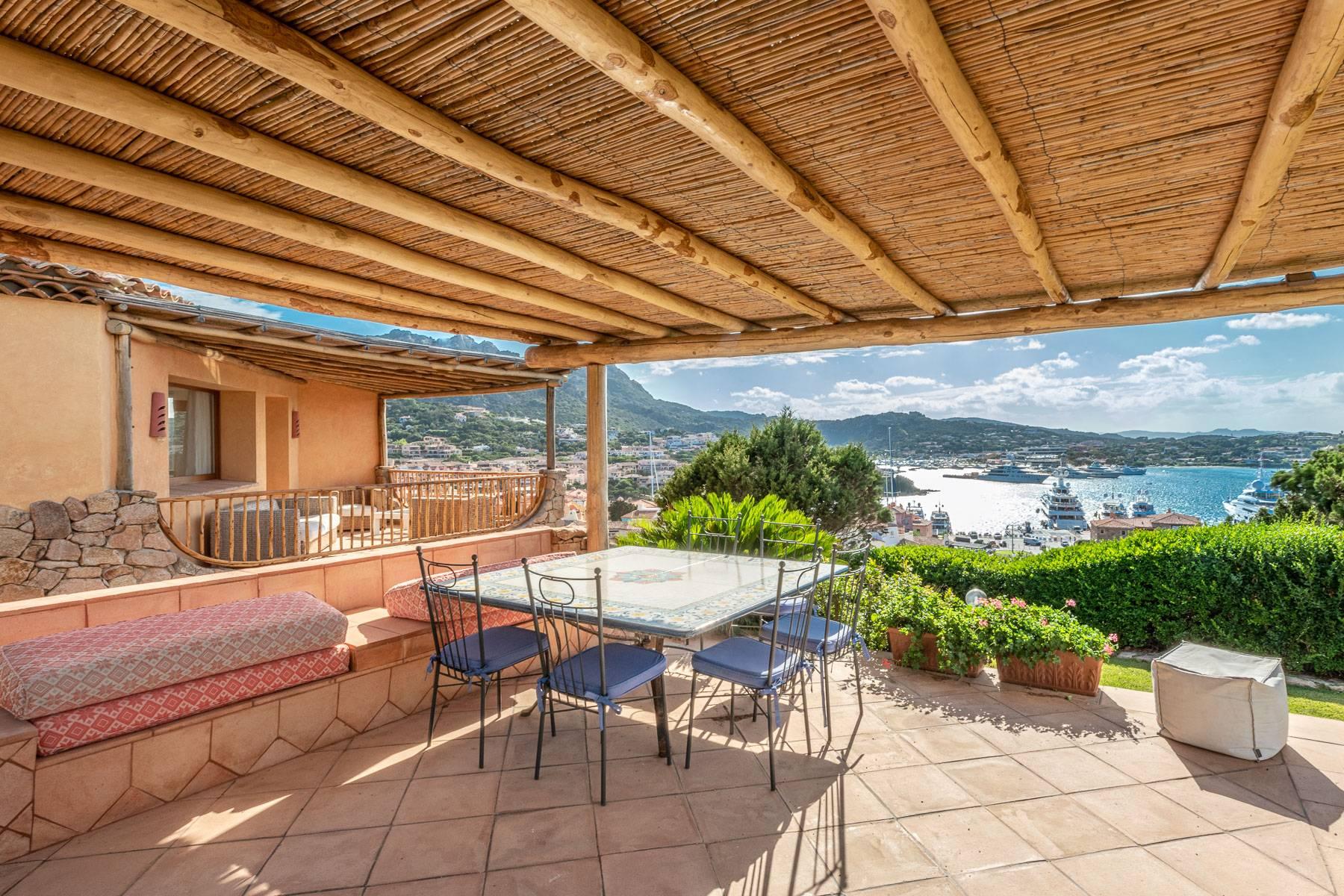 Богатая частная вилла с прекрасным панорамным видом на залив и пристань Порто Черво. - 27
