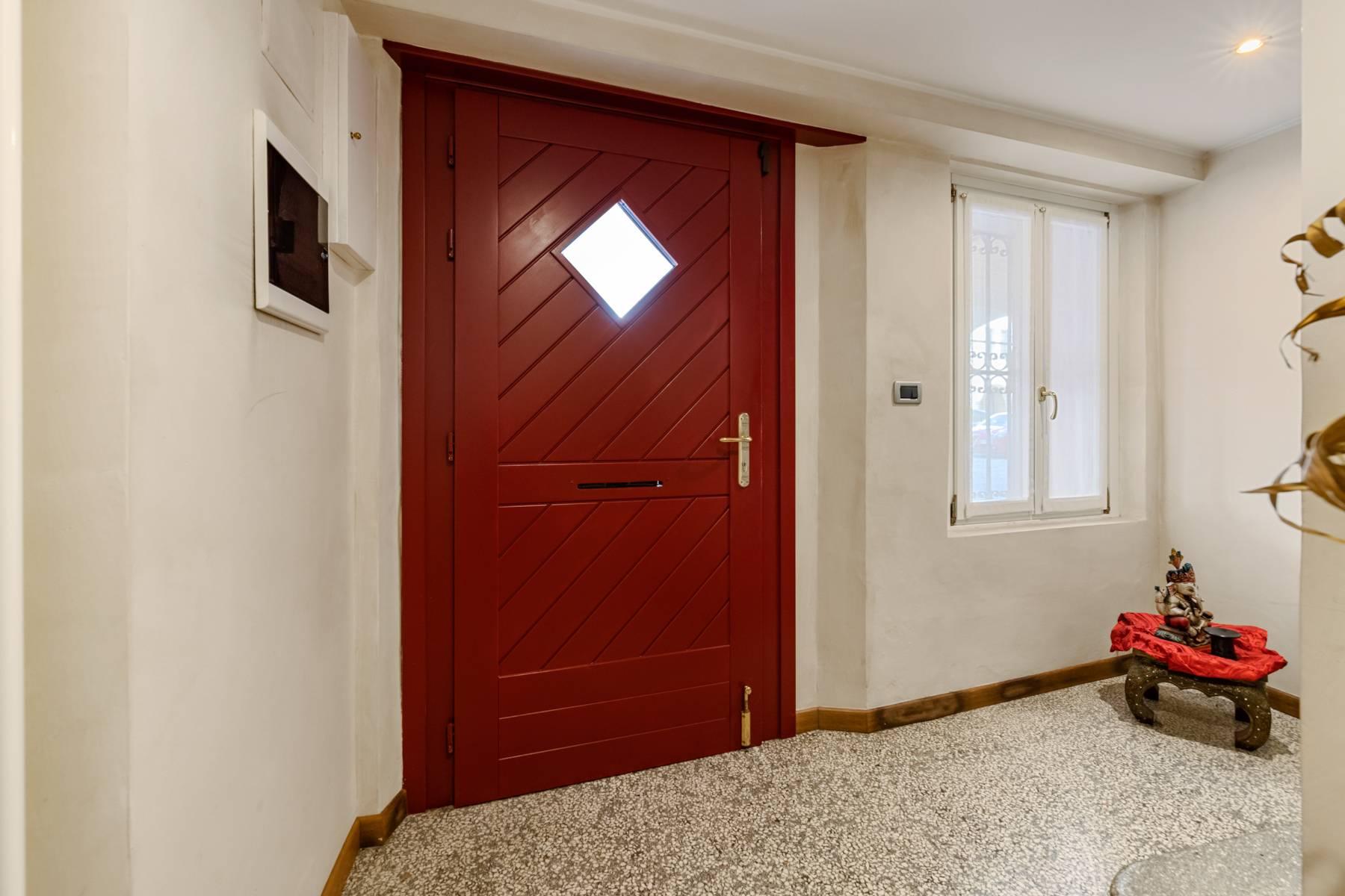 Elegant 15th century building, completely renovated in the historic center of Serravalle - 20