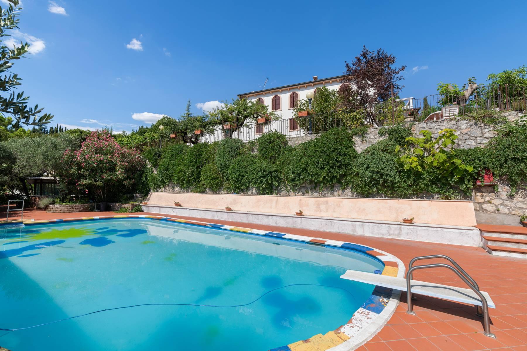 Historische Landhausvilla mit Swimmingpool und Tennisplatz mit Landgut auf den Hügeln von Verona - 4