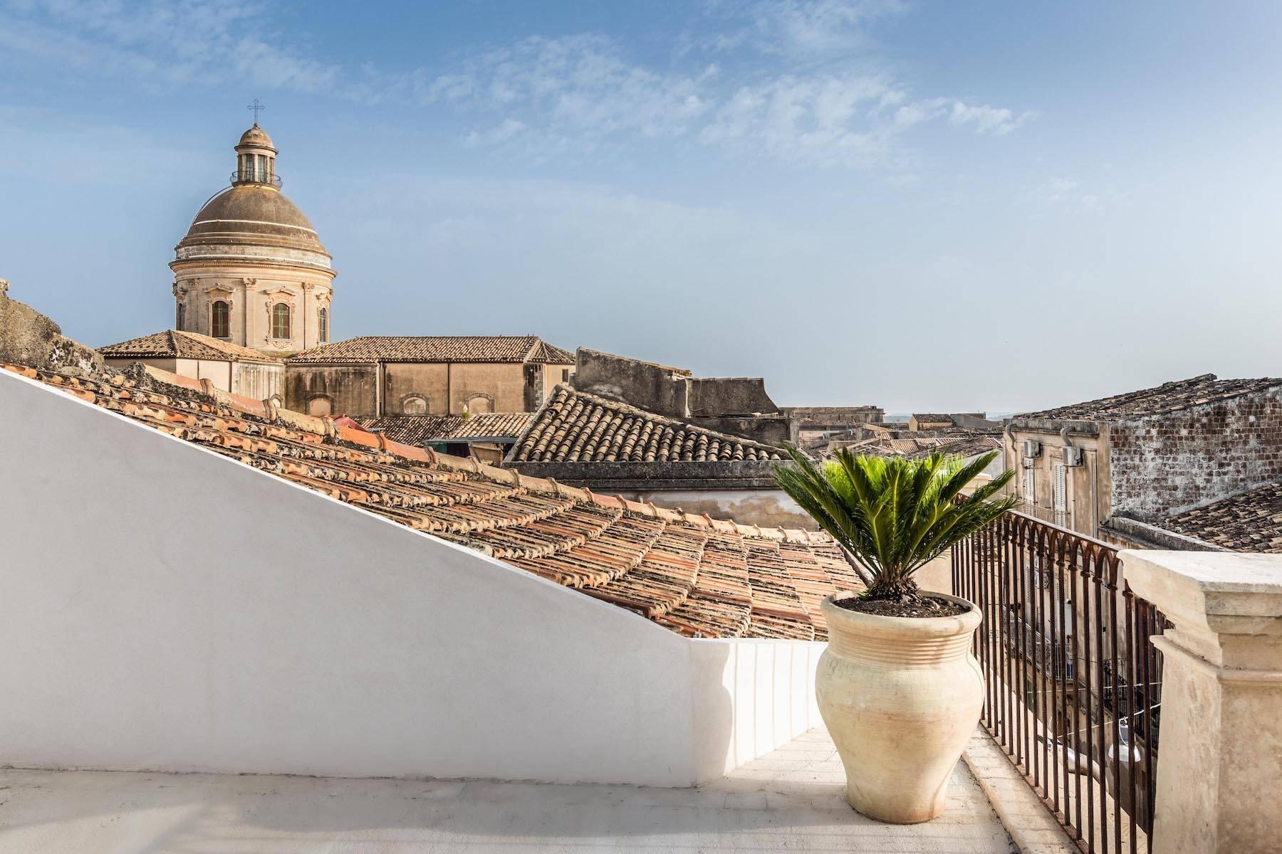 Elegant apartment with terrace in the historic center of Noto - 10