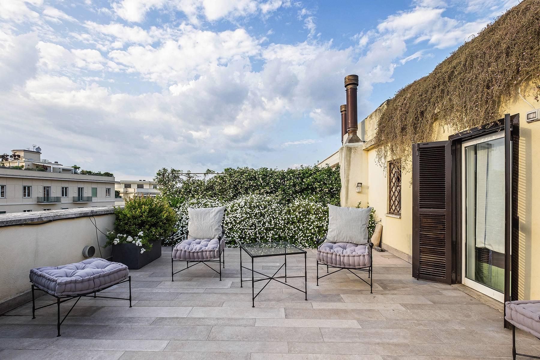 Modern penthouse with stunning 70 sqm terrace a stone's throw from Villa Borghese - 11