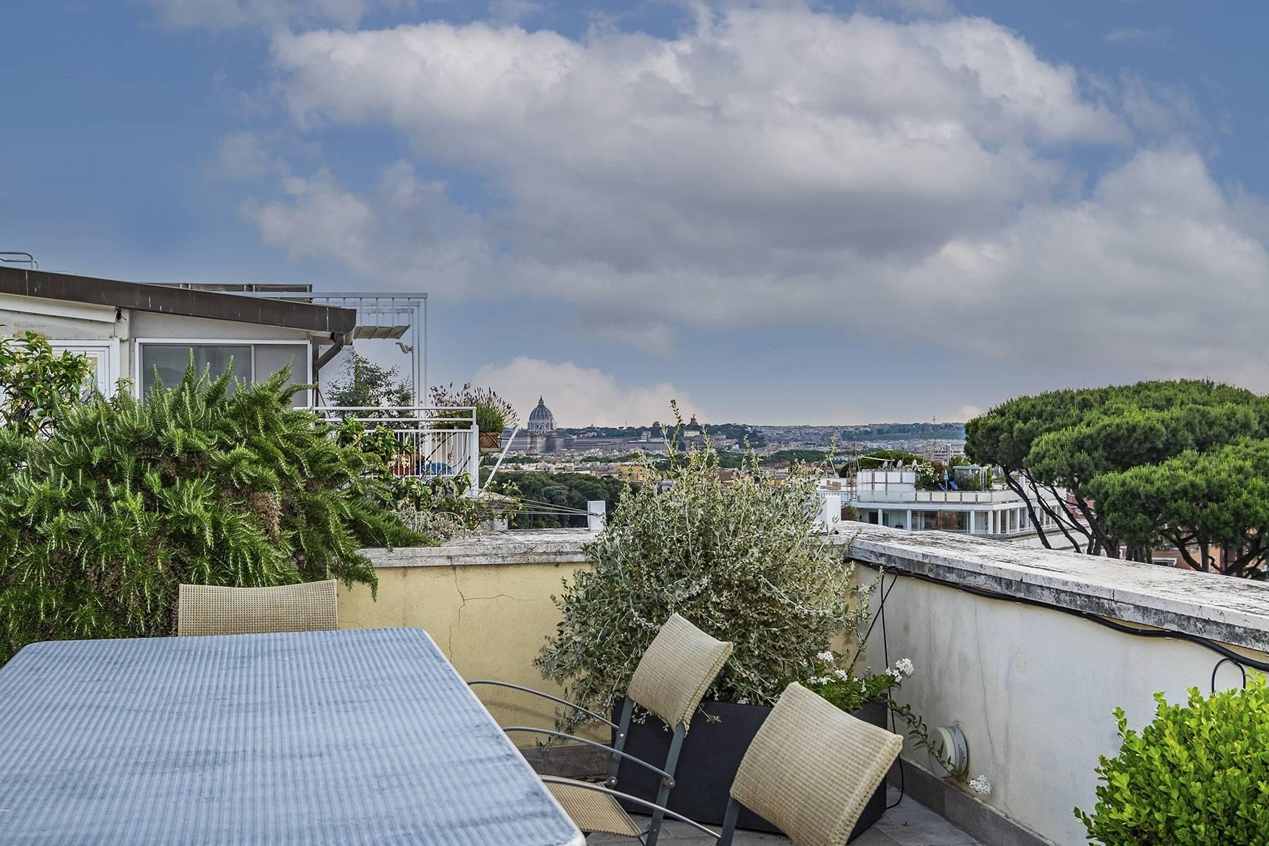 Modern penthouse with stunning 70 sqm terrace a stone's throw from Villa Borghese - 31