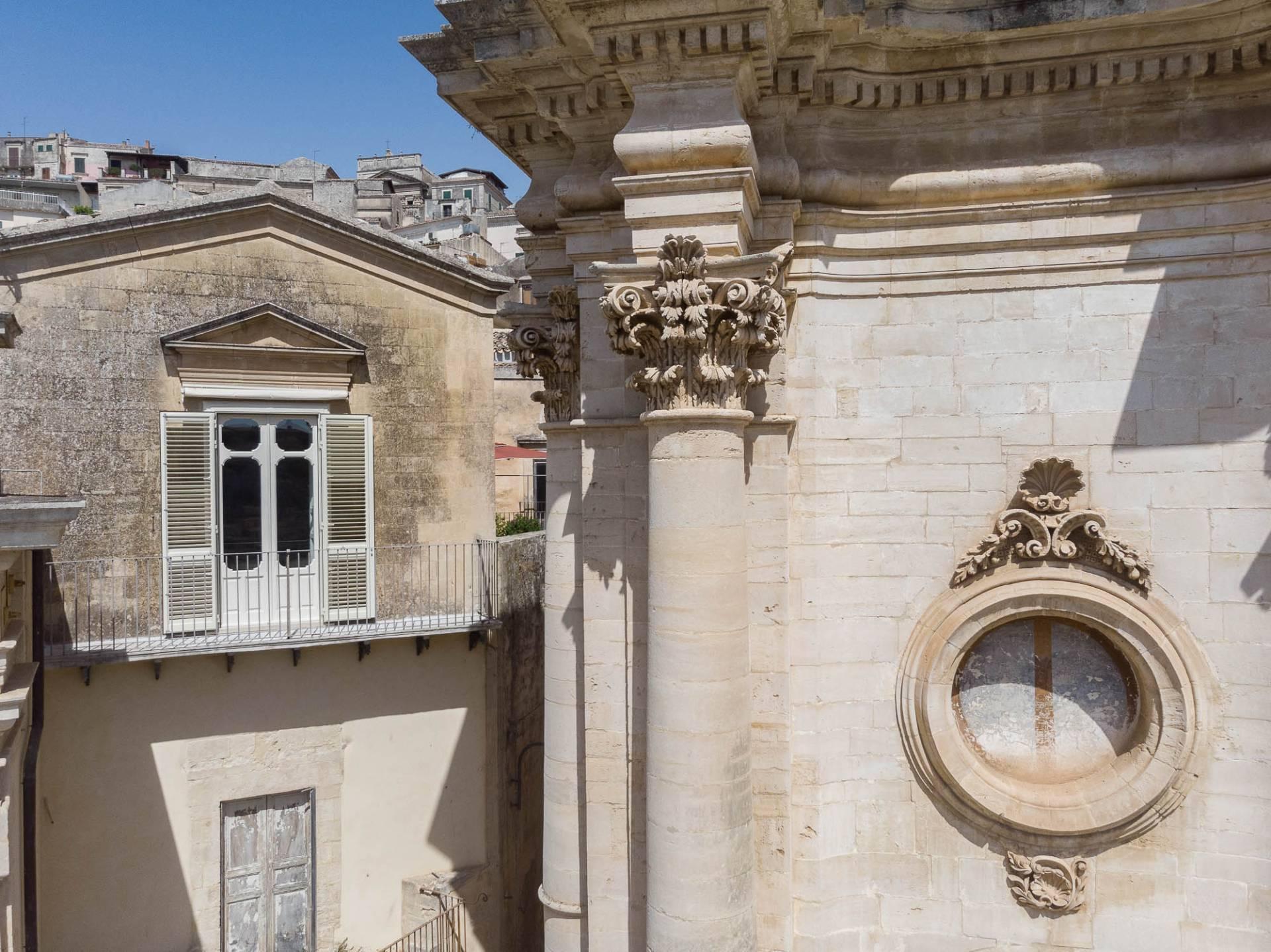 Historic apartment with terrace and courtyard near the Cathedral of San Giorgio in Modica - 20