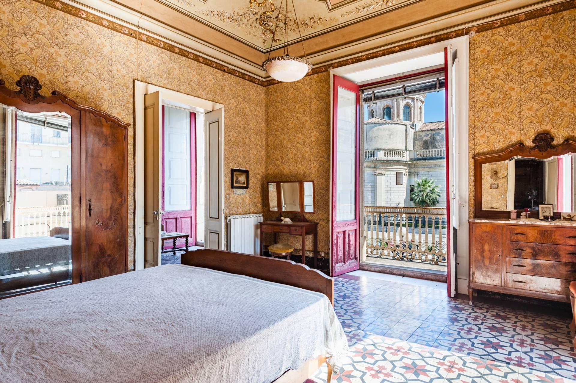 elegant apartment in the heart of Piazza Duomo - 6