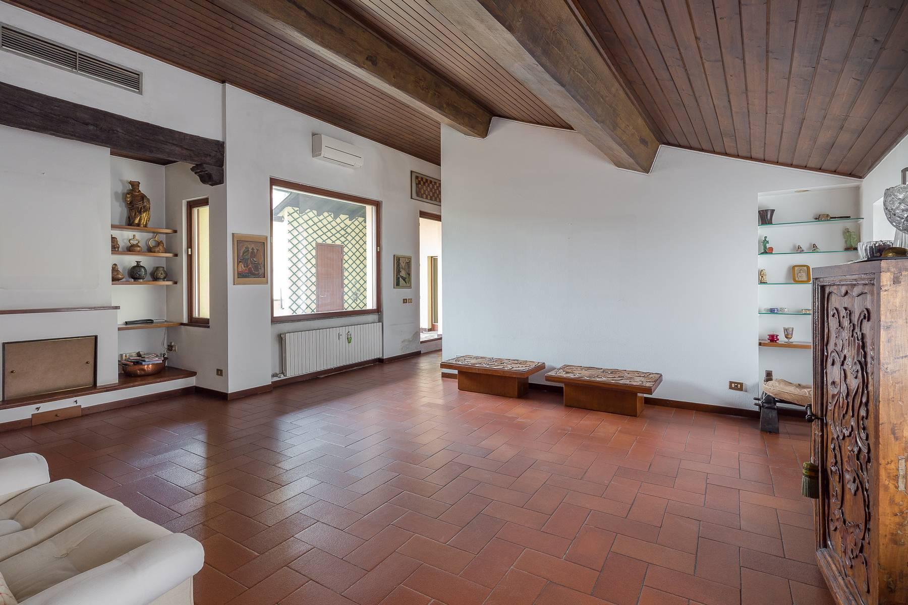 Charming penthouse with terrace a stone's throw from the Duomo - 3