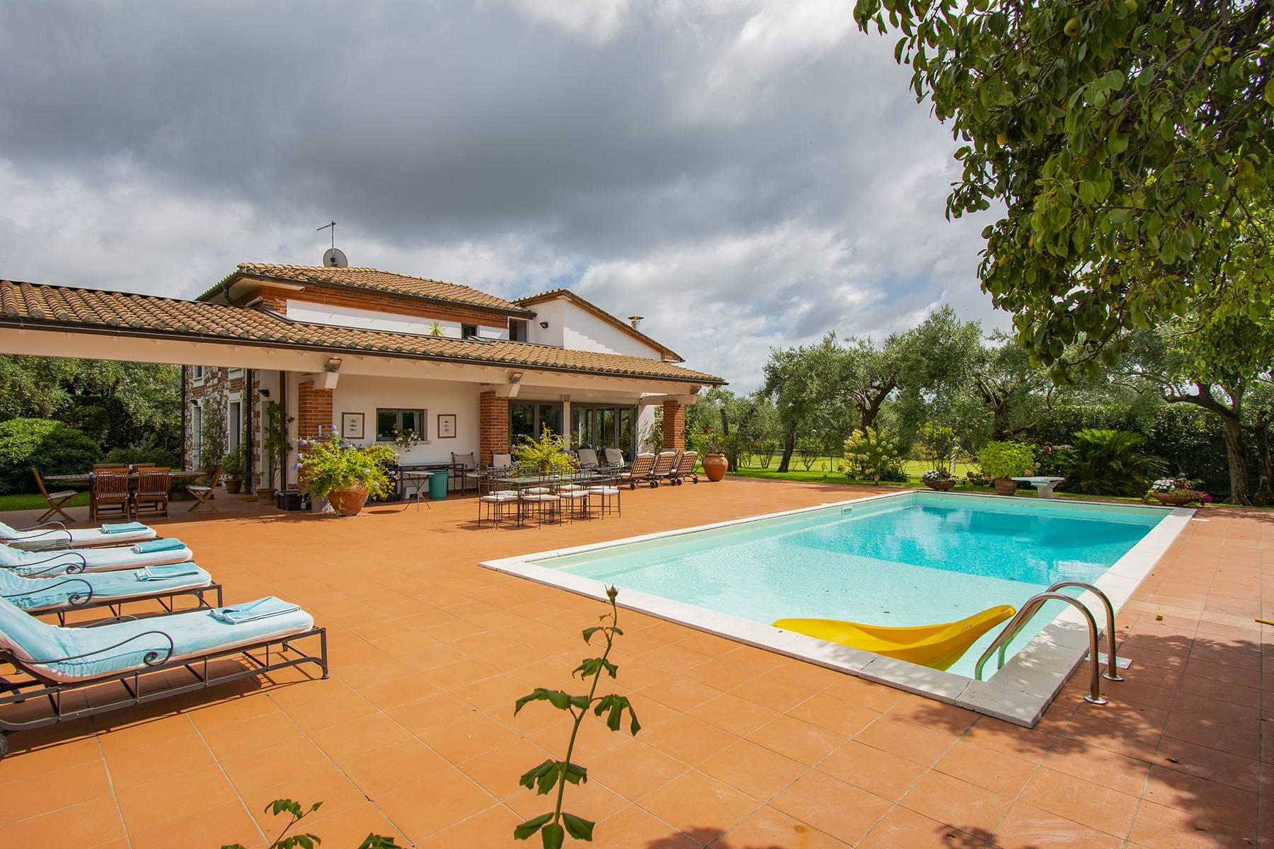 Villa with pool in Pietrasanta - 25