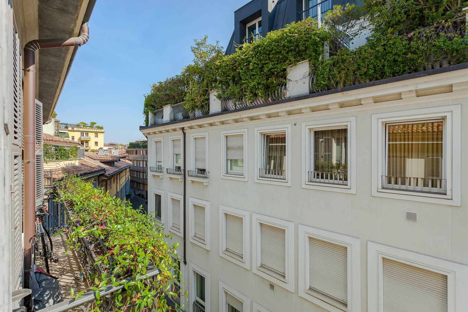 Charming penthouse with small terrace in the historic center - 2