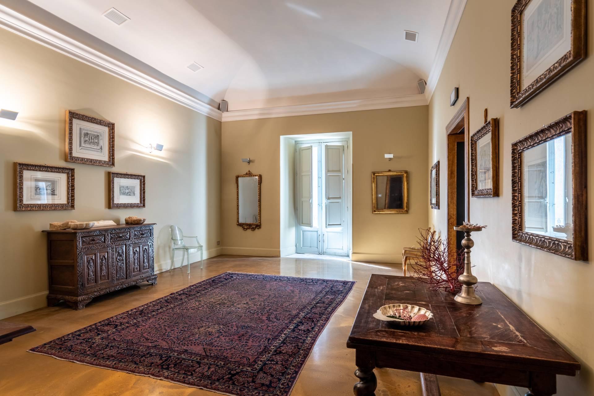 Elegant 16th century Palace located in the heart of oldtown in Salemi - 10
