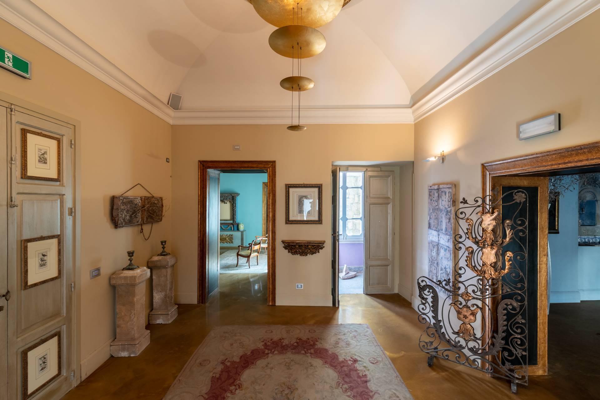 Elegant 16th century Palace located in the heart of oldtown in Salemi - 22