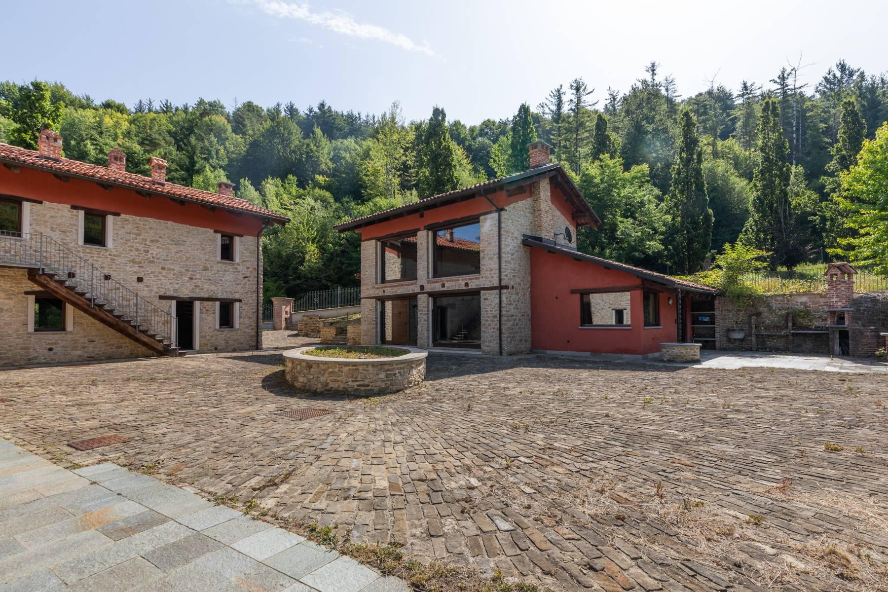 Lovely small private village in the Langhe region - 2