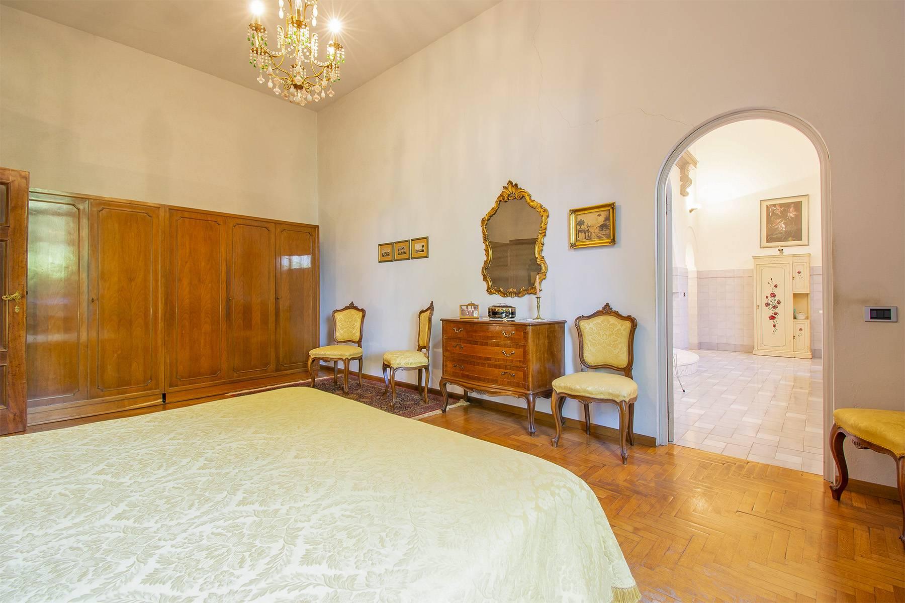 Exquisite apartment in a historic villa - 14
