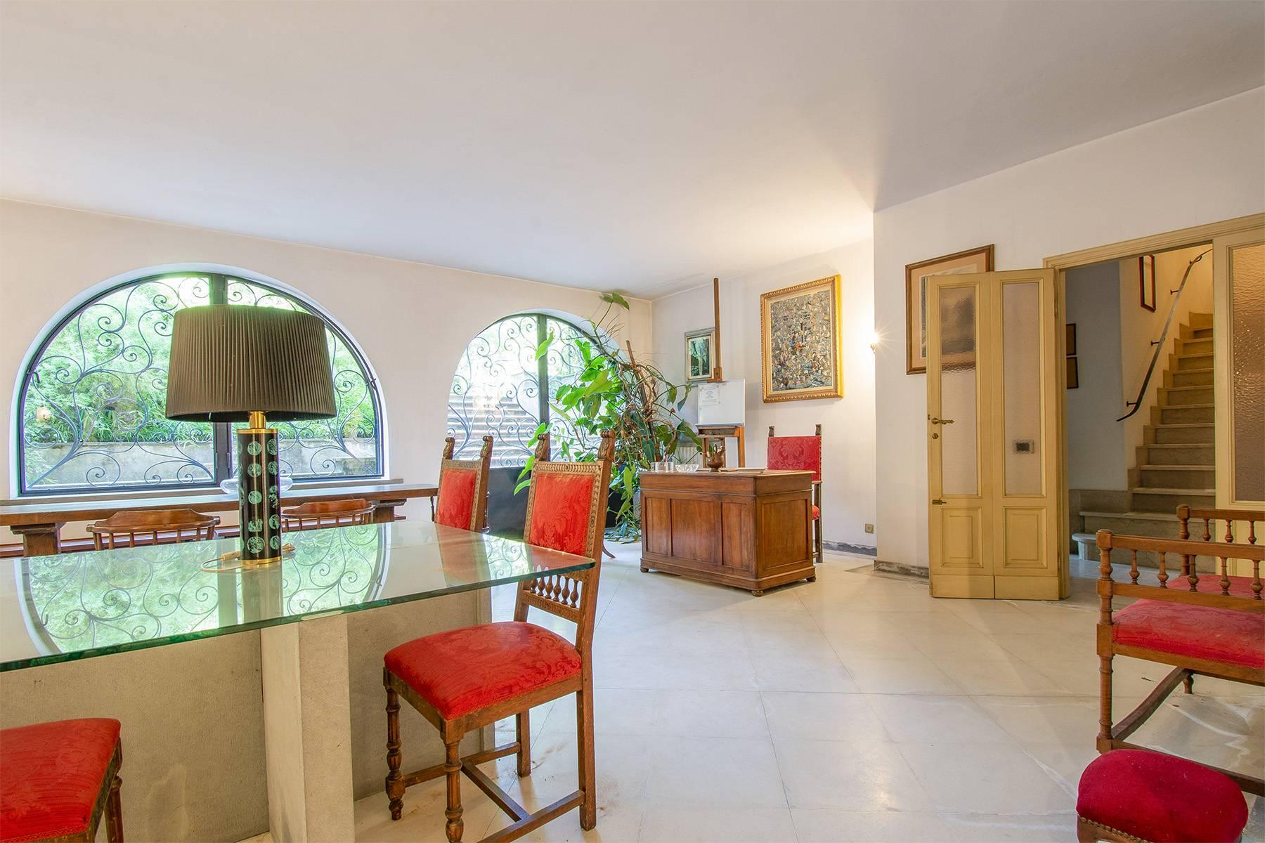 Exquisite apartment in a historic villa - 11