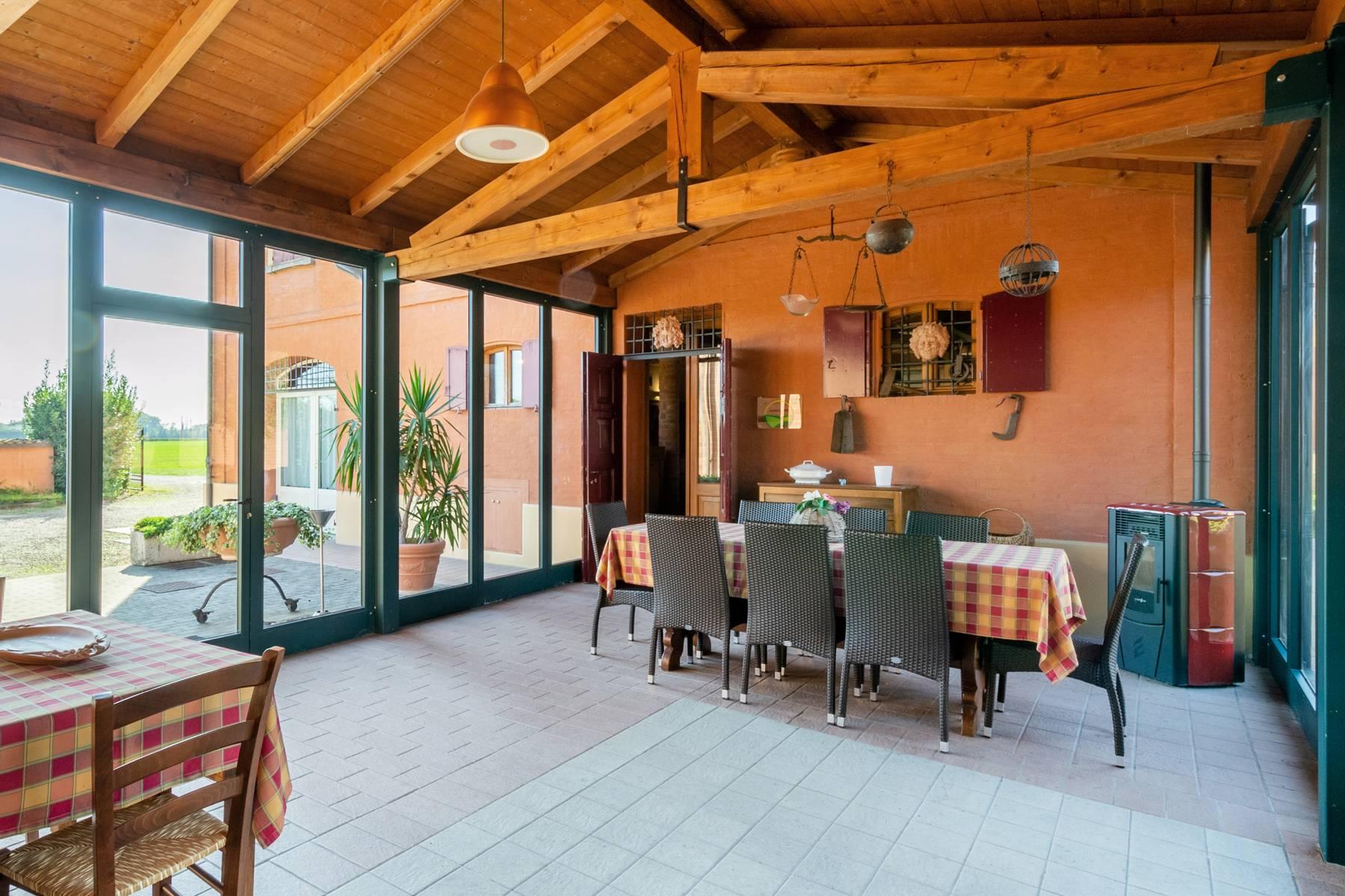 Bauernhaus mit Restaurant in der Landschaft von Modena - 19