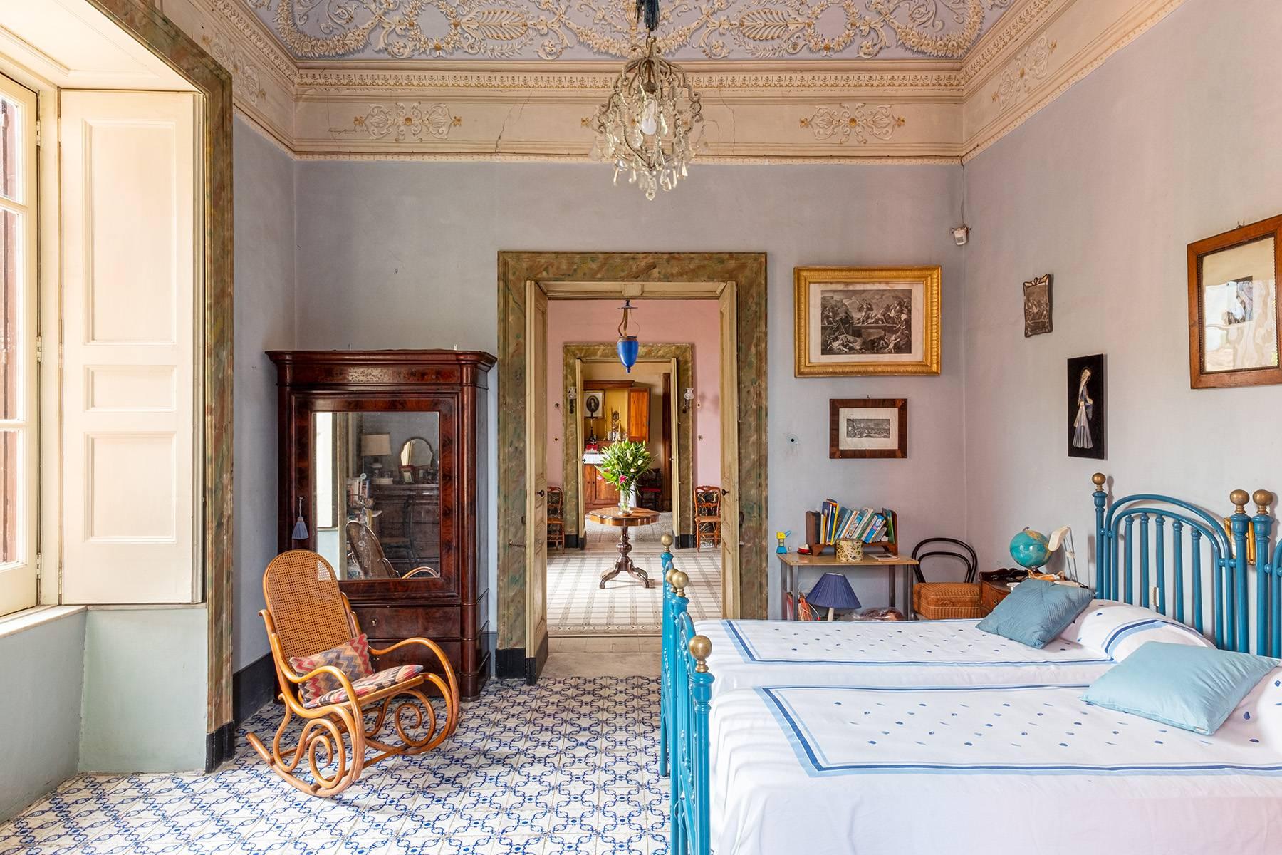A neoclassical villa in Campania - 18