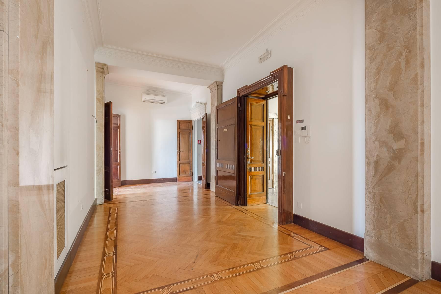 Charming period apartment in Viale Majno - 4