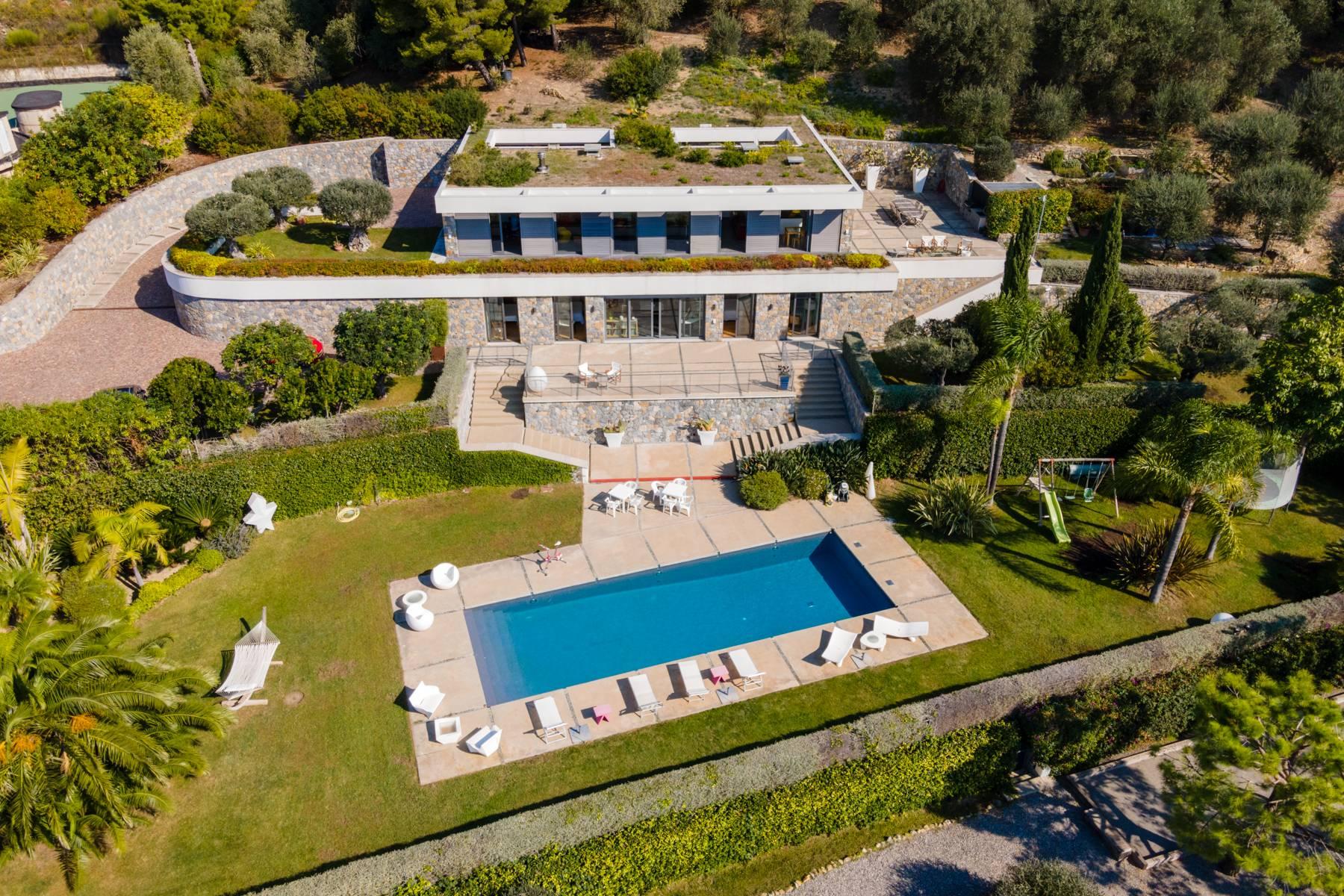 Atemberaubende moderne Villa mit Pool in Bordighera - 16