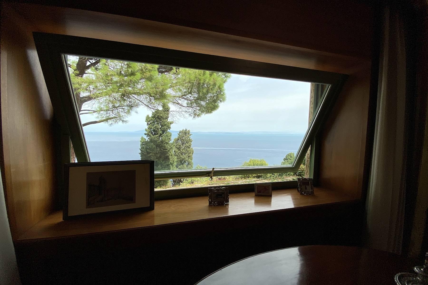 Villa in einzigartiger Lage mit Blick auf die Bucht von Porto Santo Stefano - 14