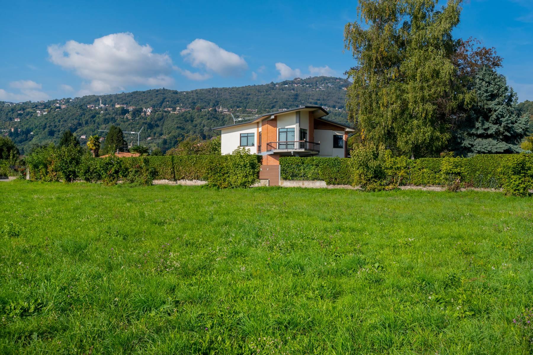 Villa with swimming pool very close from the lake and the center of Lesa - 37