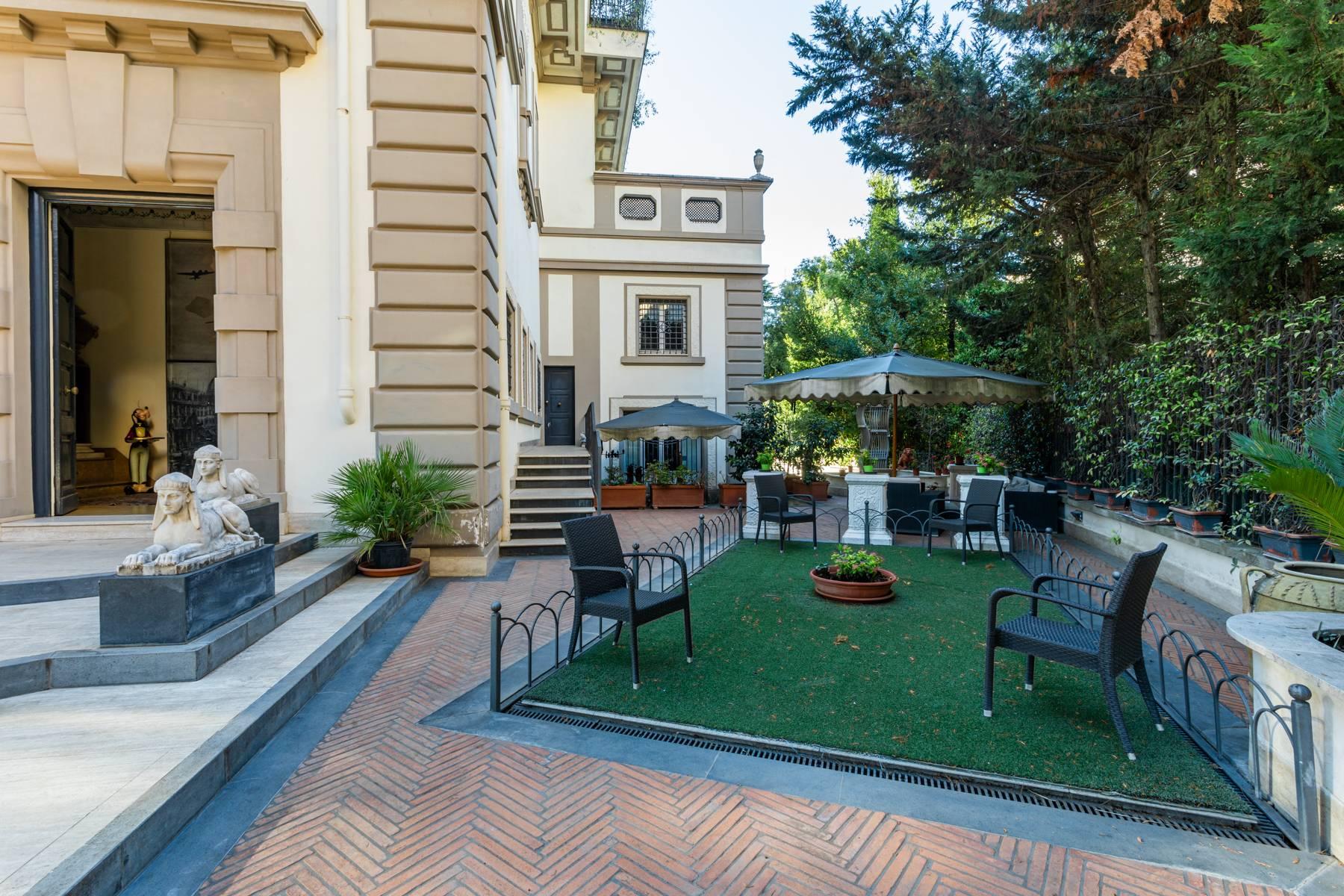 Superbe villa, unique en son genre, face  au parc de Villa Borghese - 5