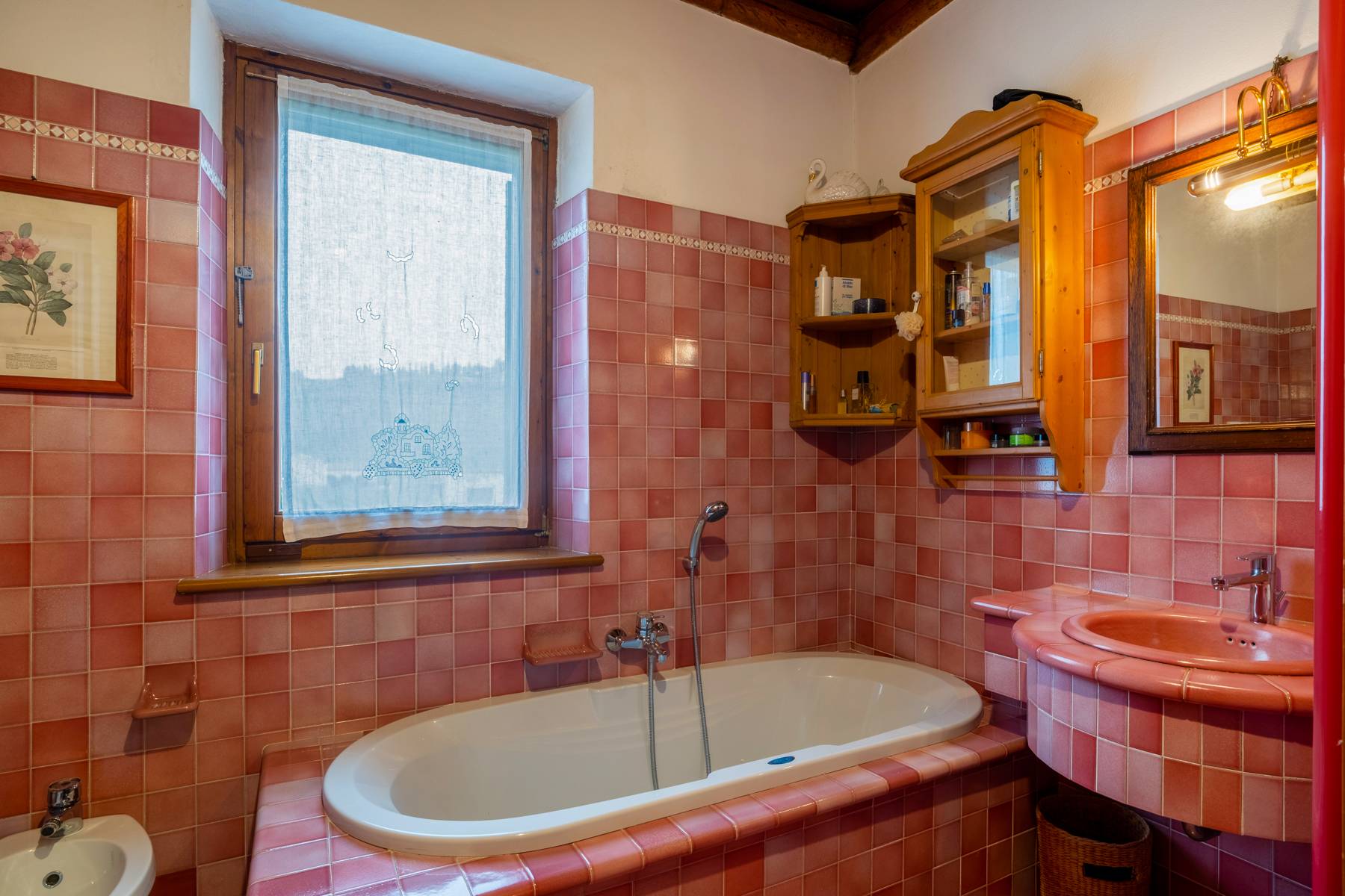Stunning farmhouse surrounded by vineyards in the Valpolicella area - 23