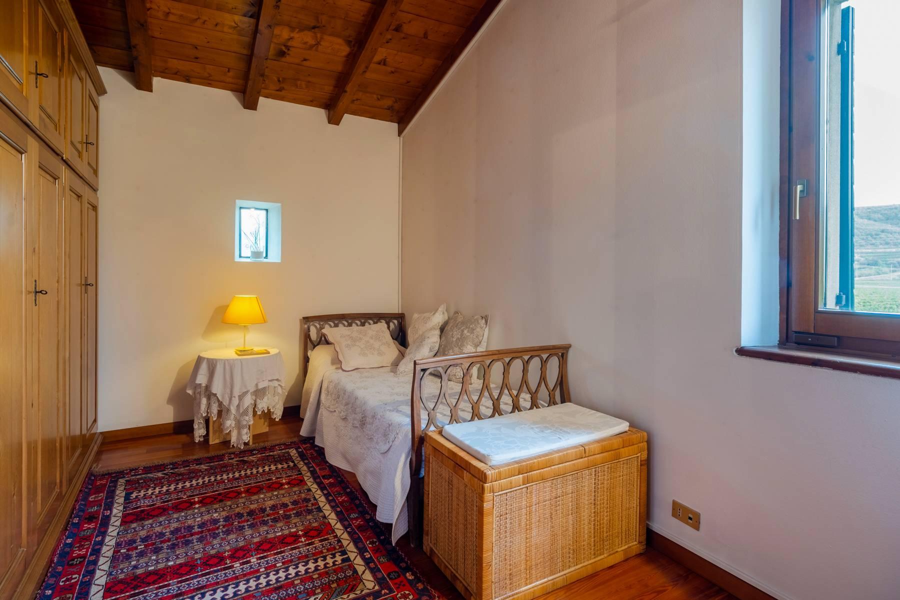 Stunning farmhouse surrounded by vineyards in the Valpolicella area - 21