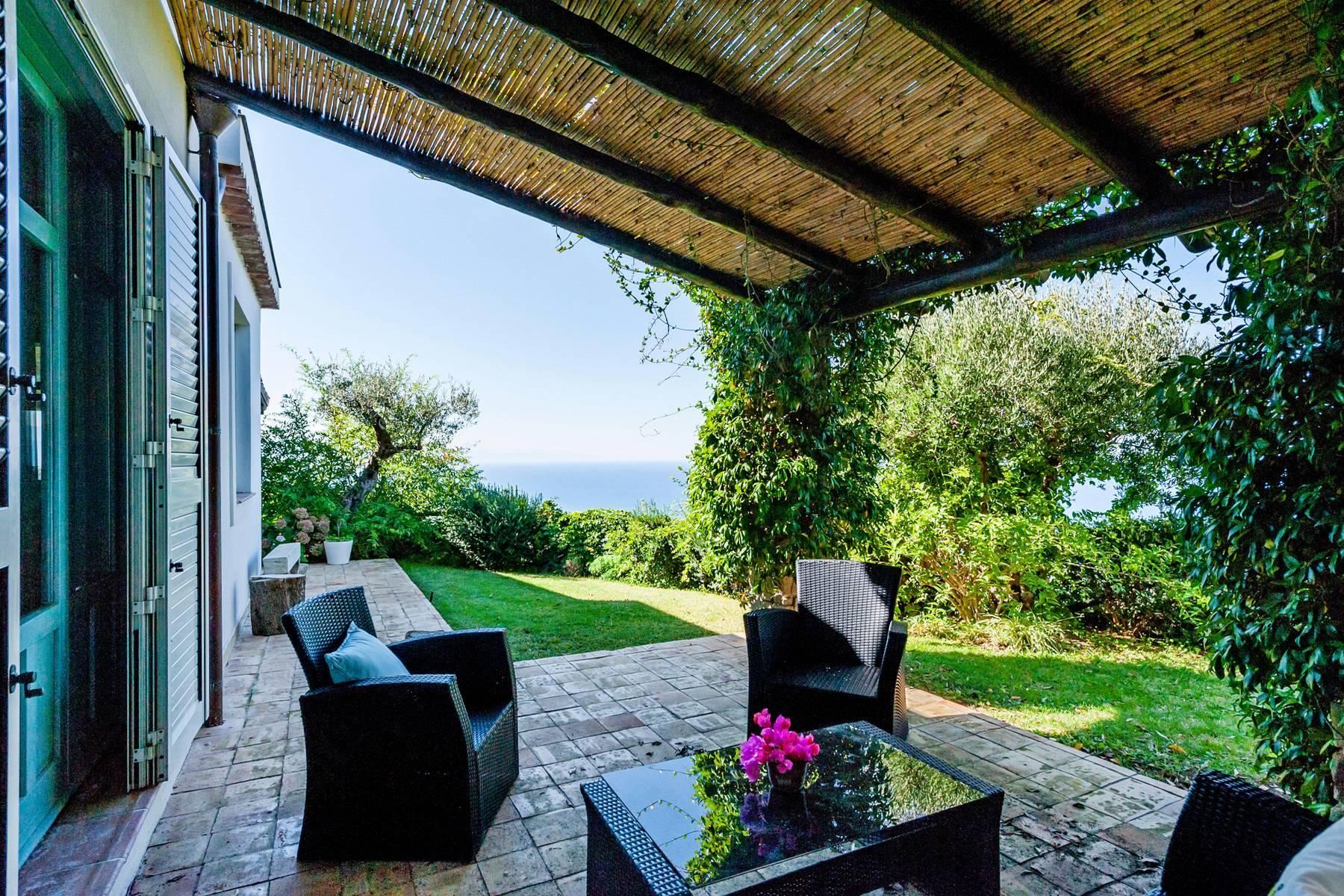 Charming villa with private pool overlooking the Eeolian Islands - 4