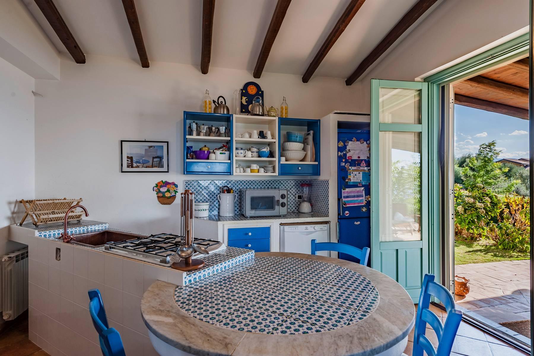 Charming villa with private pool overlooking the Eeolian Islands - 7