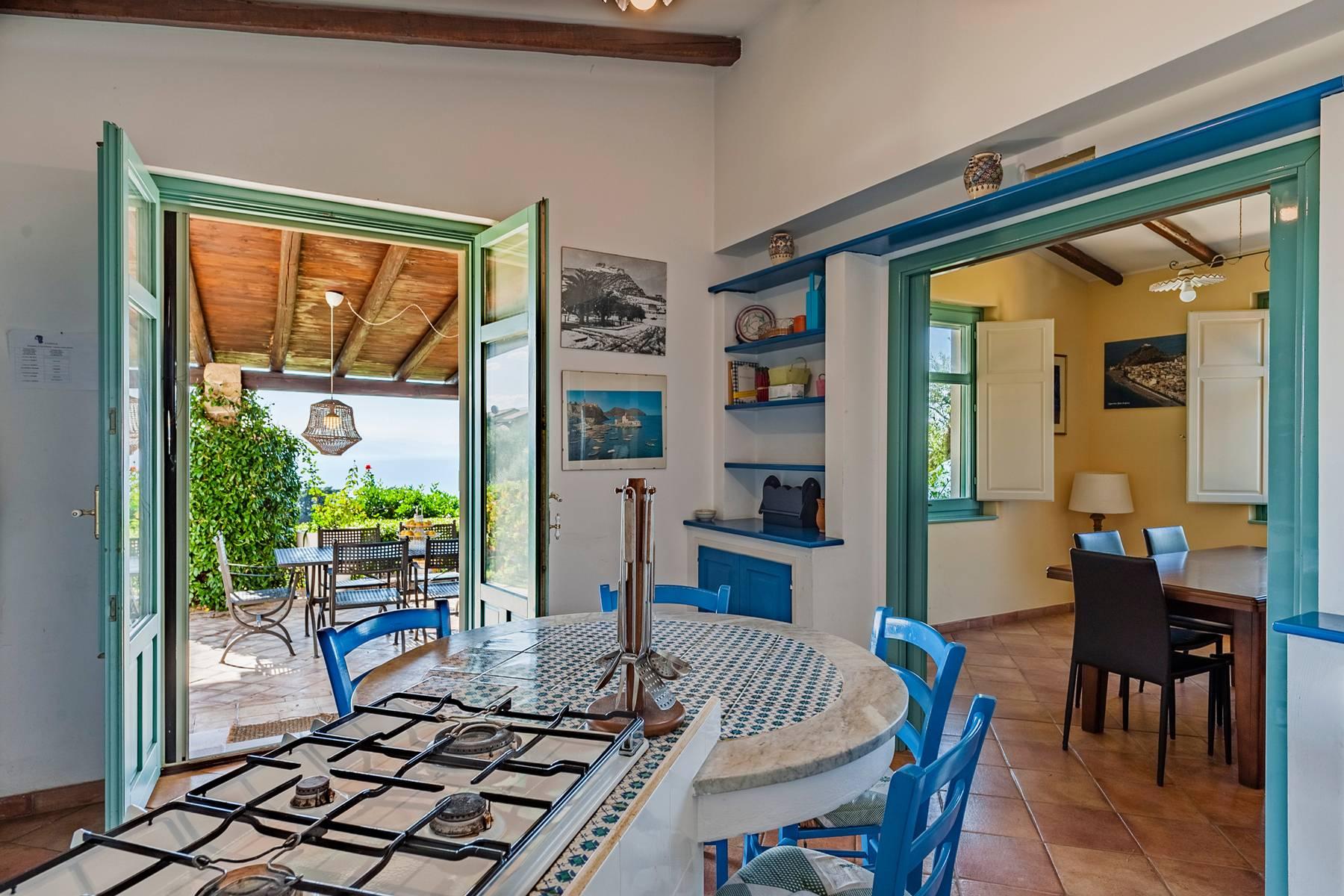 Eindrucksvolle Villa mit Pool und atemberaubendem Blick auf die Äolischen Inseln - 14