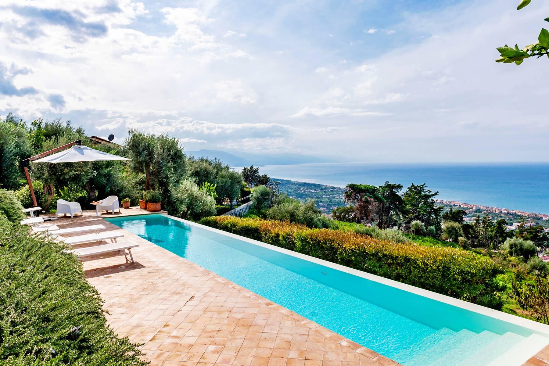 Charming villa with private pool overlooking the Eeolian Islands - 16