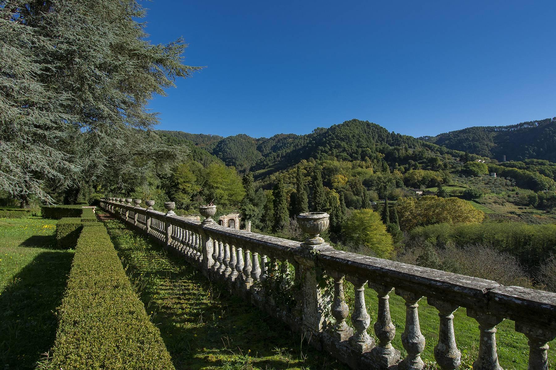 Prestigiosa villa del 1500 sulle colline di Lucca - 5