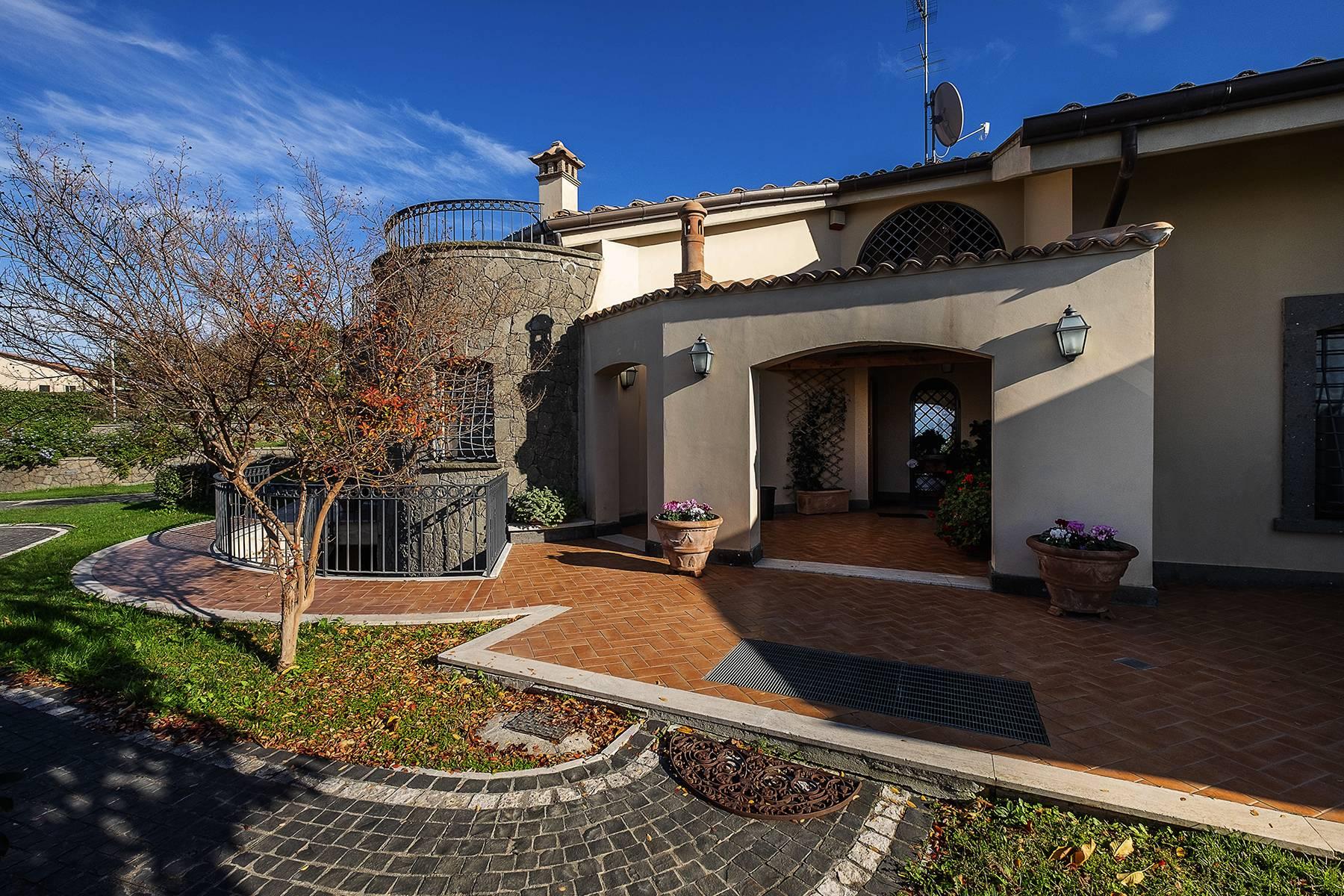 Villa in Frascati Stadtgebiet mit herrlichem Blick auf die Ewige Stadt - 1