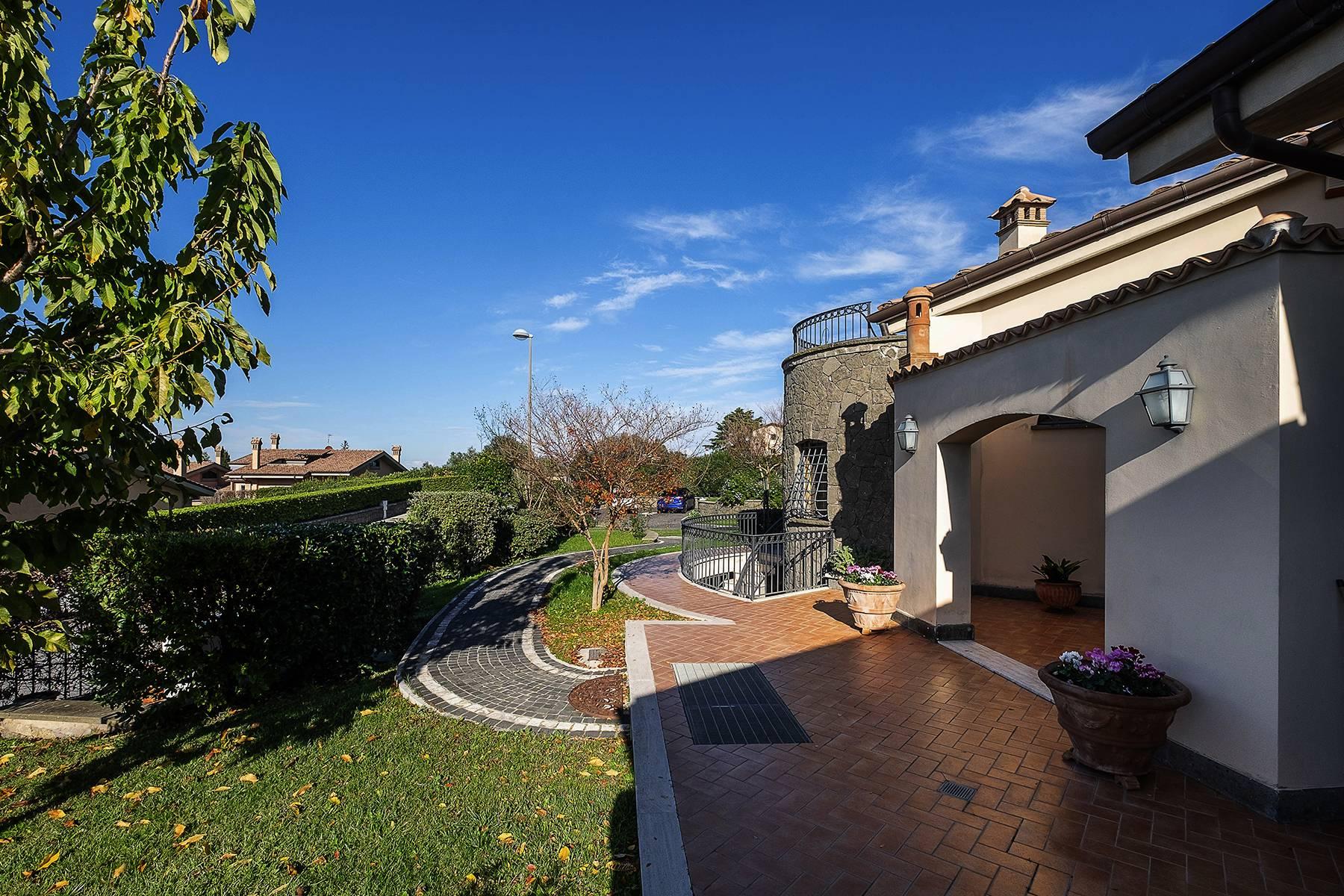 Villa in Frascati Stadtgebiet mit herrlichem Blick auf die Ewige Stadt - 19