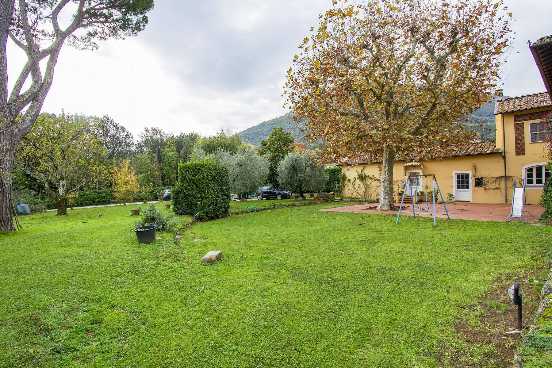 Belle villa de style toscan dans un contexte exclusif et prestigieux - 26