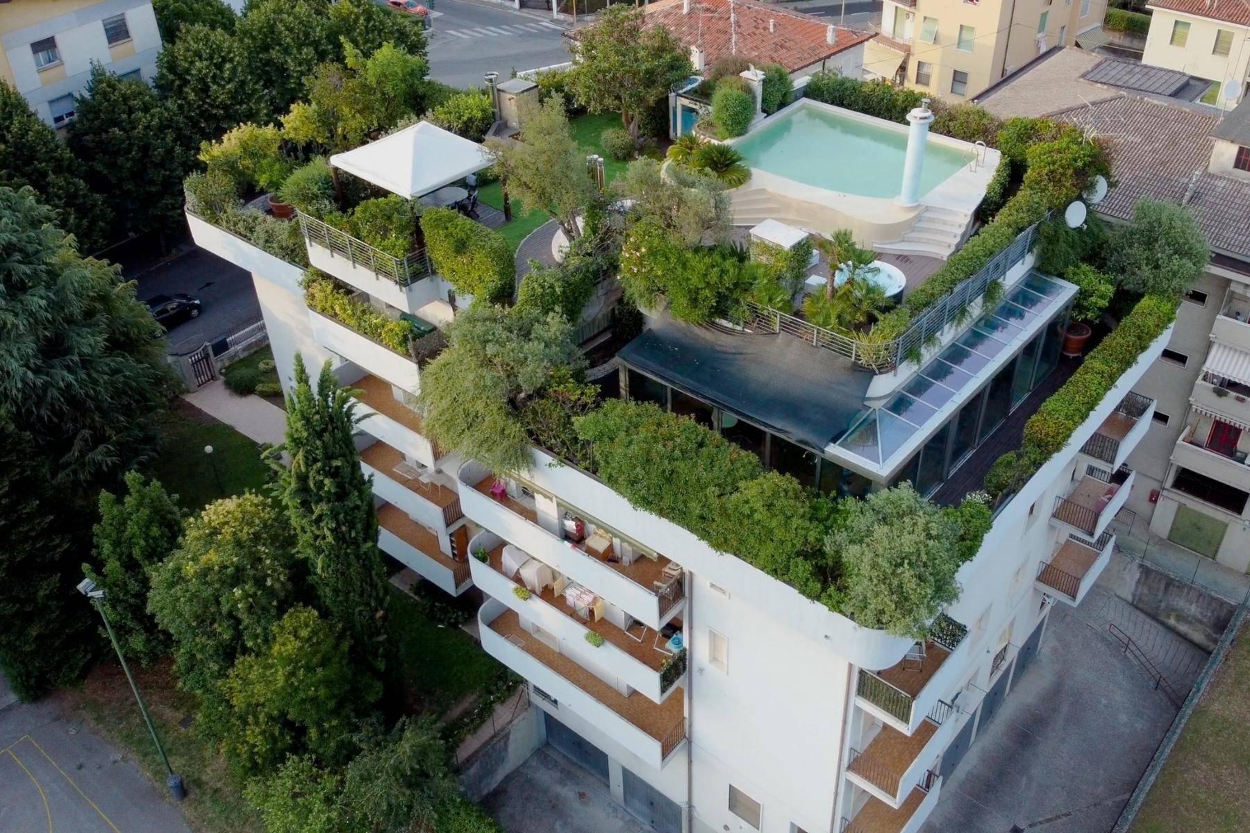 Exklusives Penthouse mit privatem Pool und Dachgarten - 1