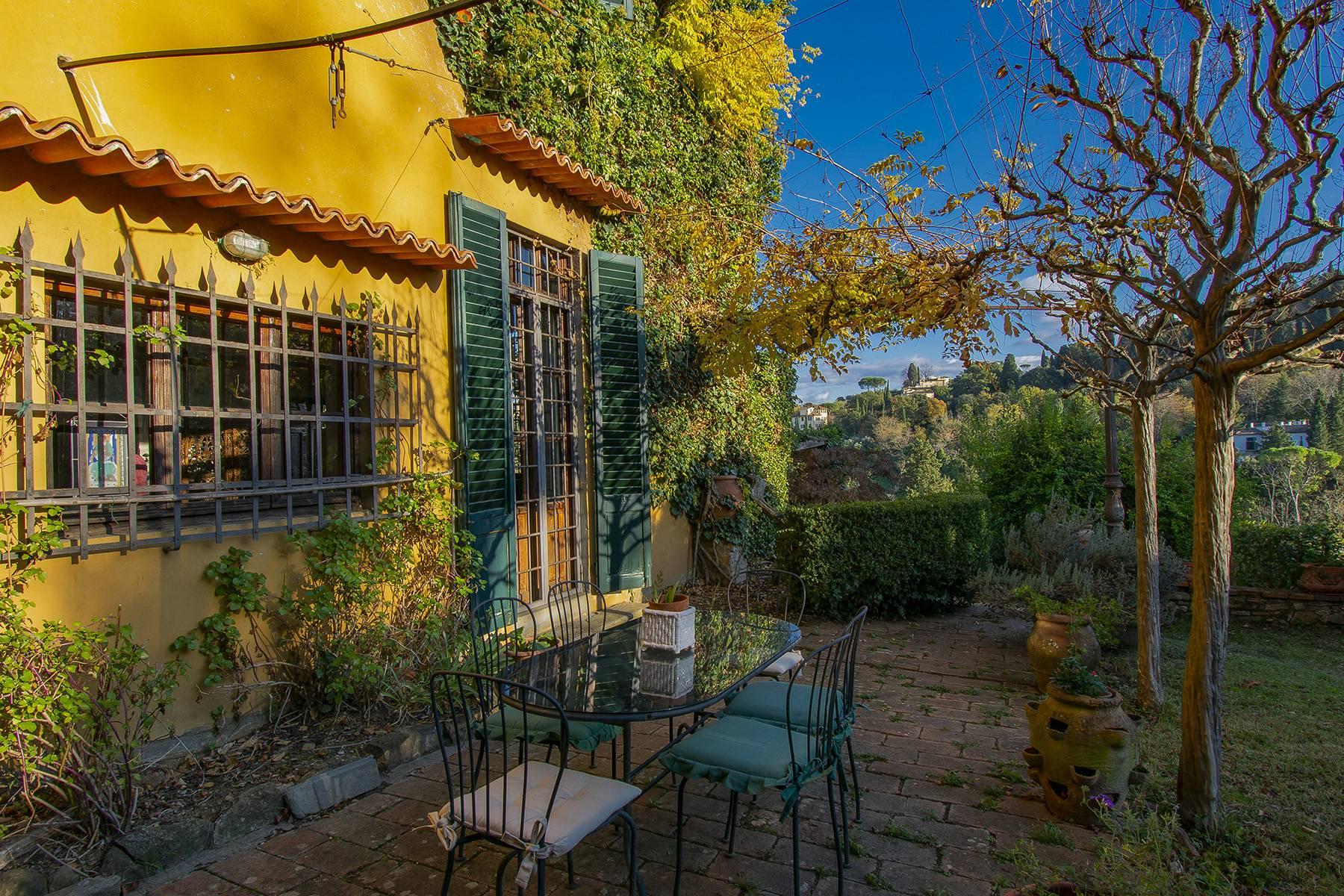Восхитительная вилла с видом и садом на полпути от кварталов Сан-Никколо и Арчетри - 13