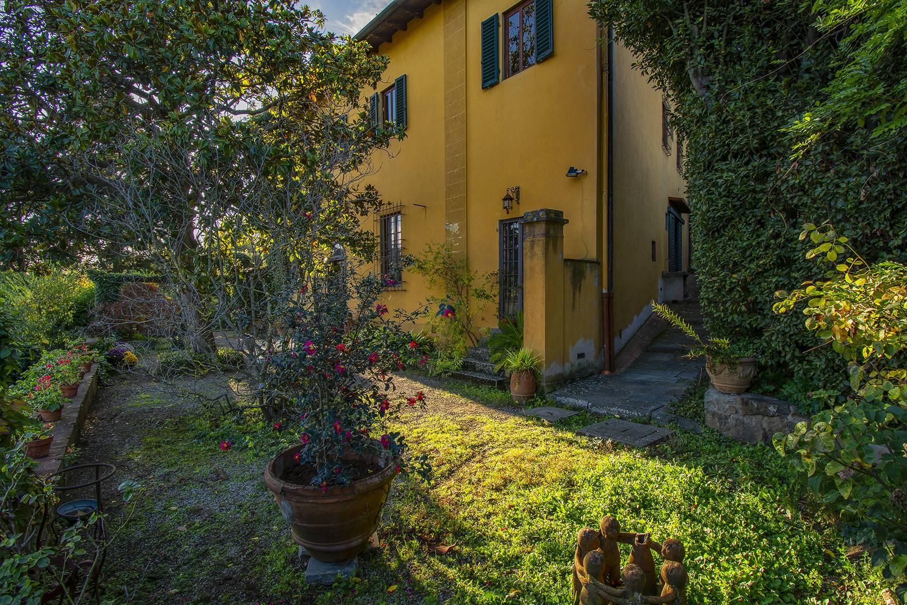 Ravishing villa with view and garden half way from San Niccolò and Arcetri neighbourhoods - 17