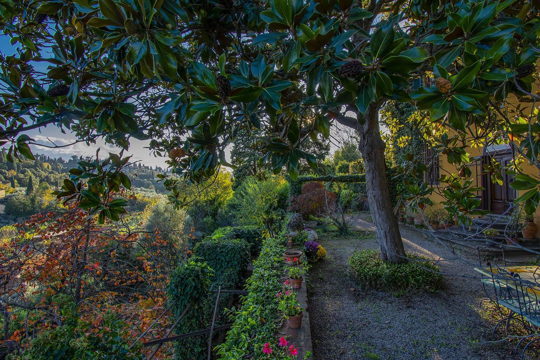 Ravishing villa with view and garden half way from San Niccolò and Arcetri neighbourhoods - 11