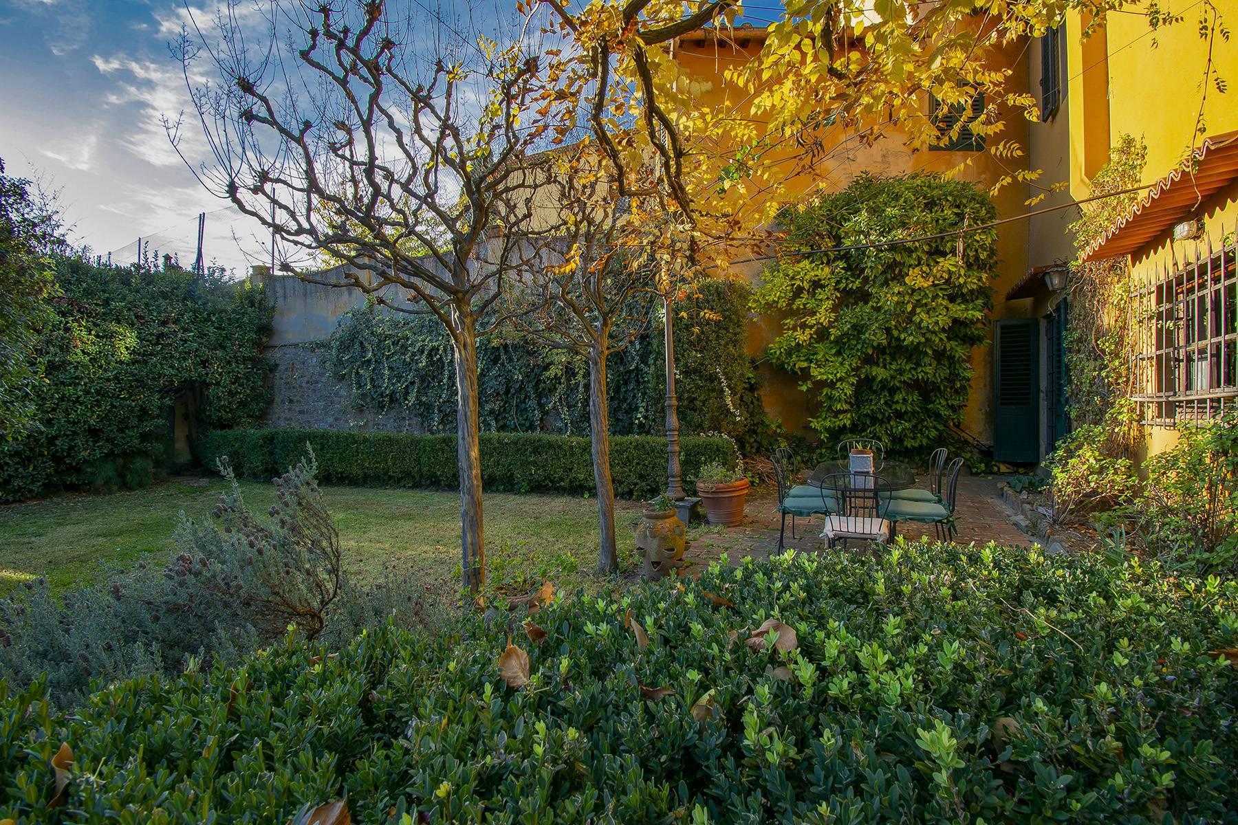 Восхитительная вилла с видом и садом на полпути от кварталов Сан-Никколо и Арчетри - 12