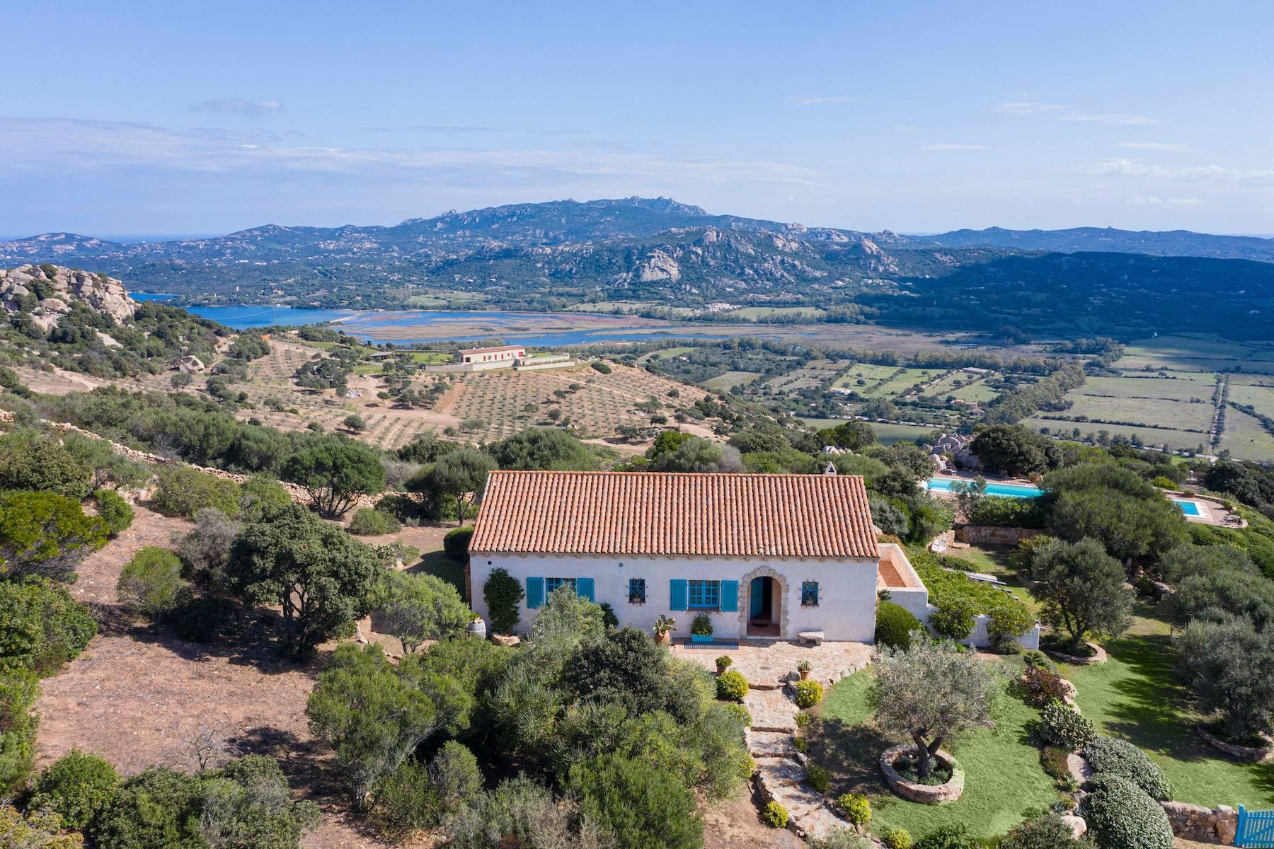 Splendid estate, surrounded by Mediterranean vegetation, overlooking the Gulf of Cannigione - 1
